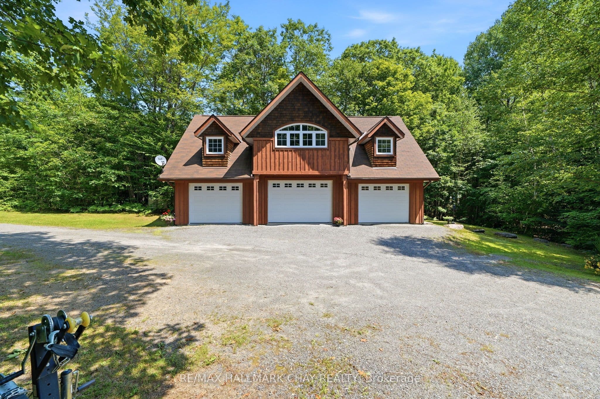 50 Price Point Road photo 1
