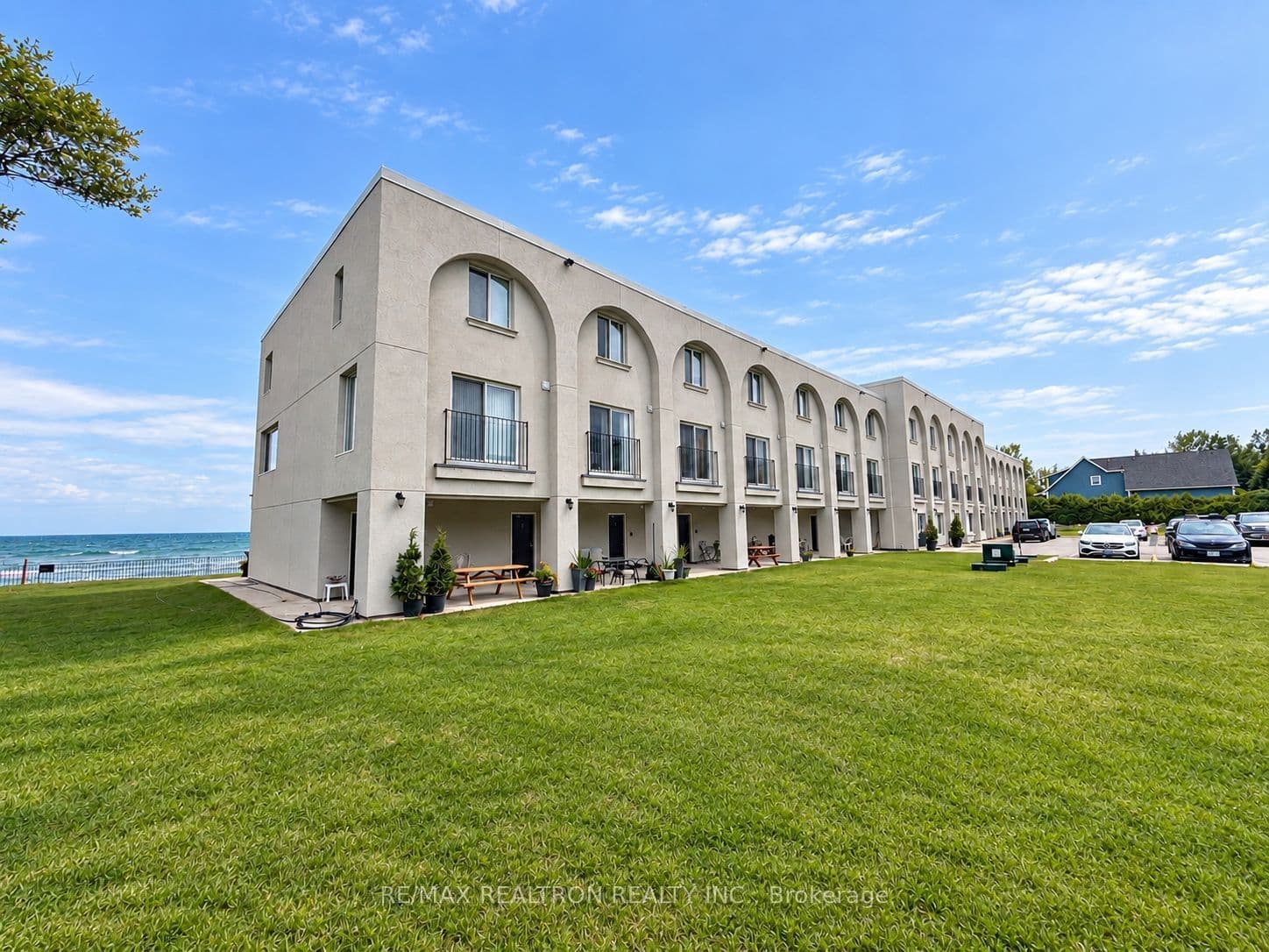 Unit 2 1064 Tiny Beaches Road photo 1