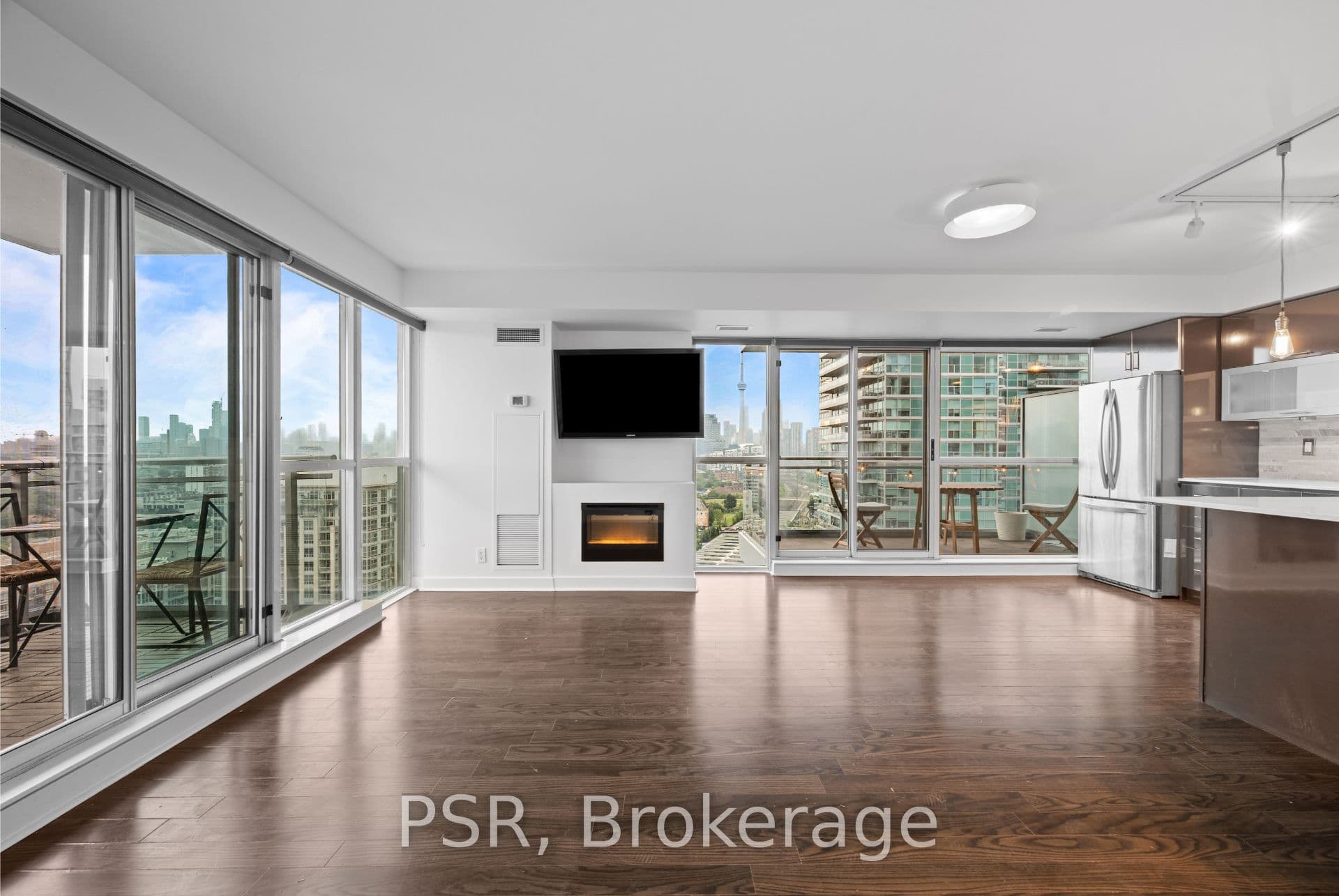 Unit 1909 100 Western Battery Road photo 1