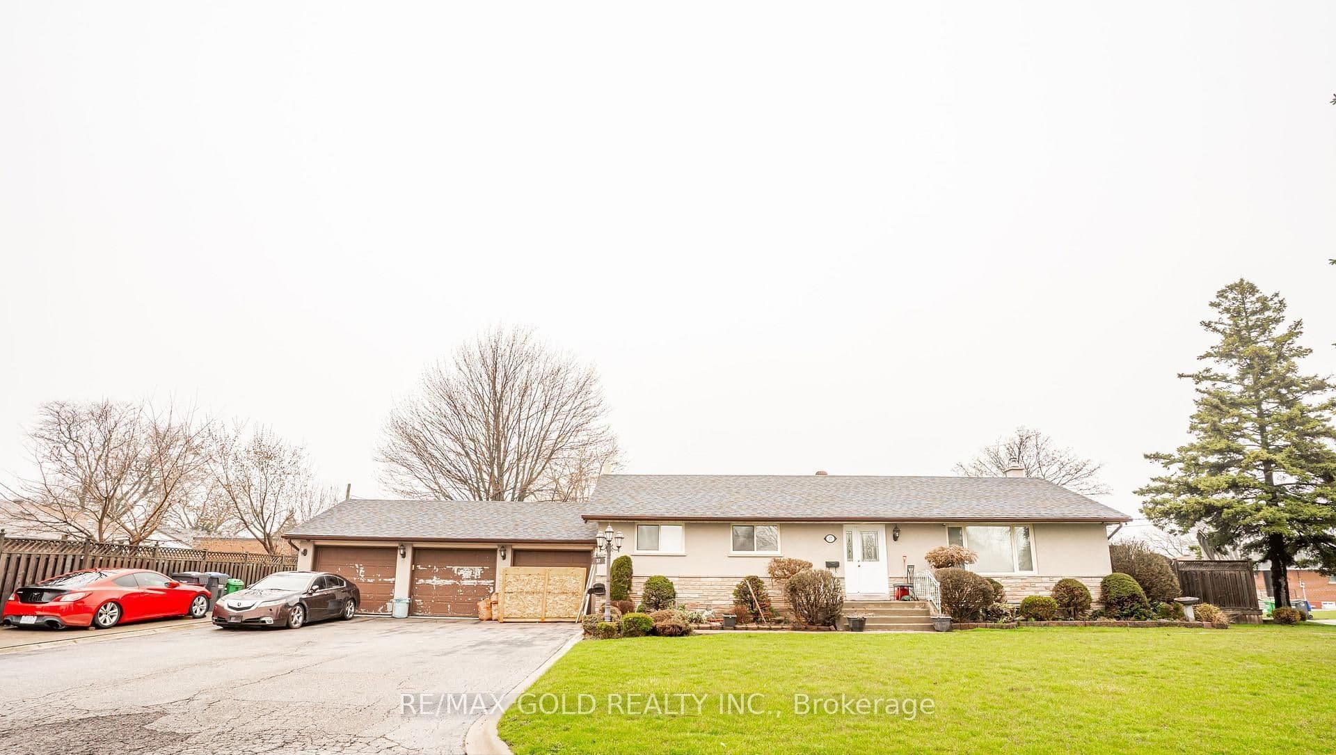 37 Carlyle Crescent photo 1