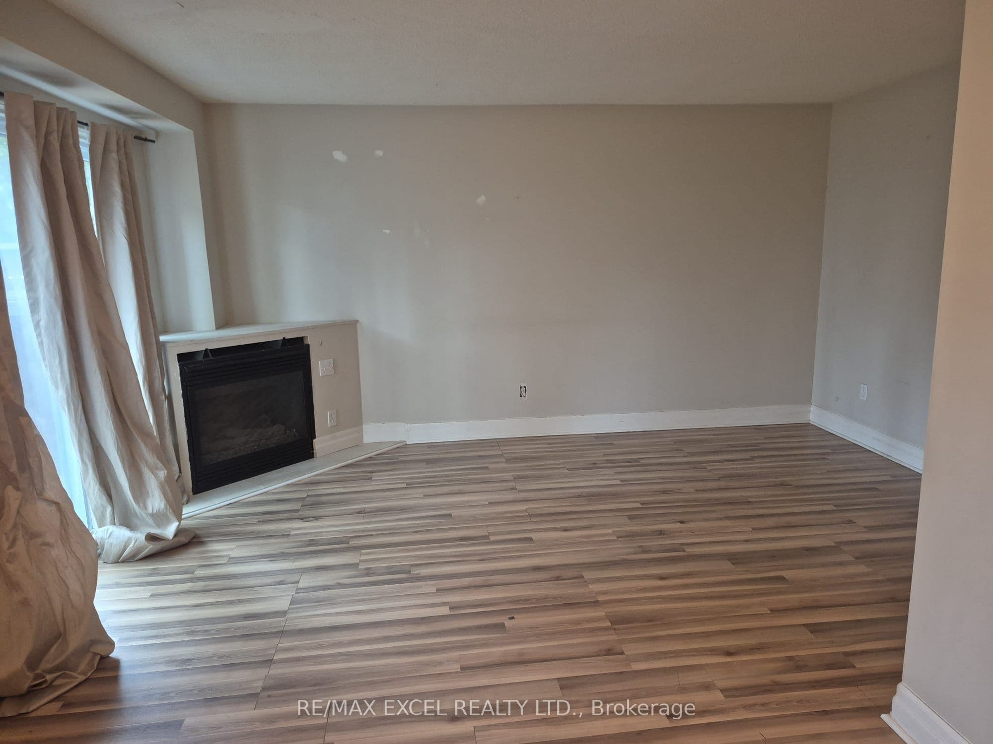 111 Bradstone Square photo 1