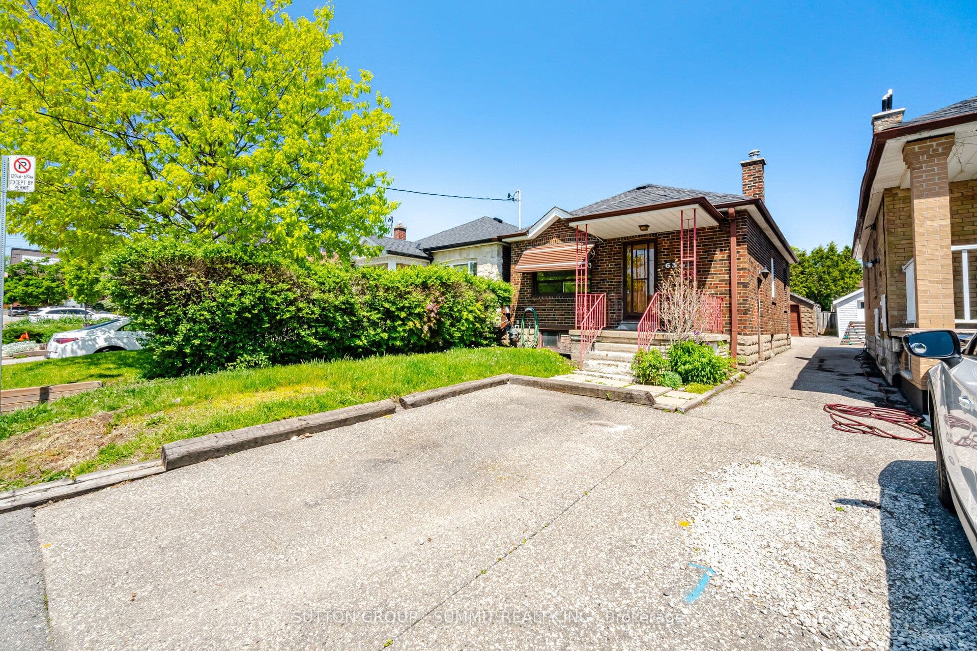 63 Chamberlain Avenue photo 1