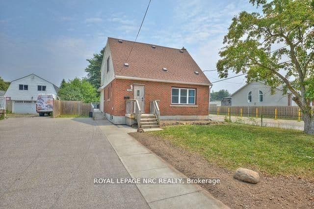 3090 Dorchester Road photo 1