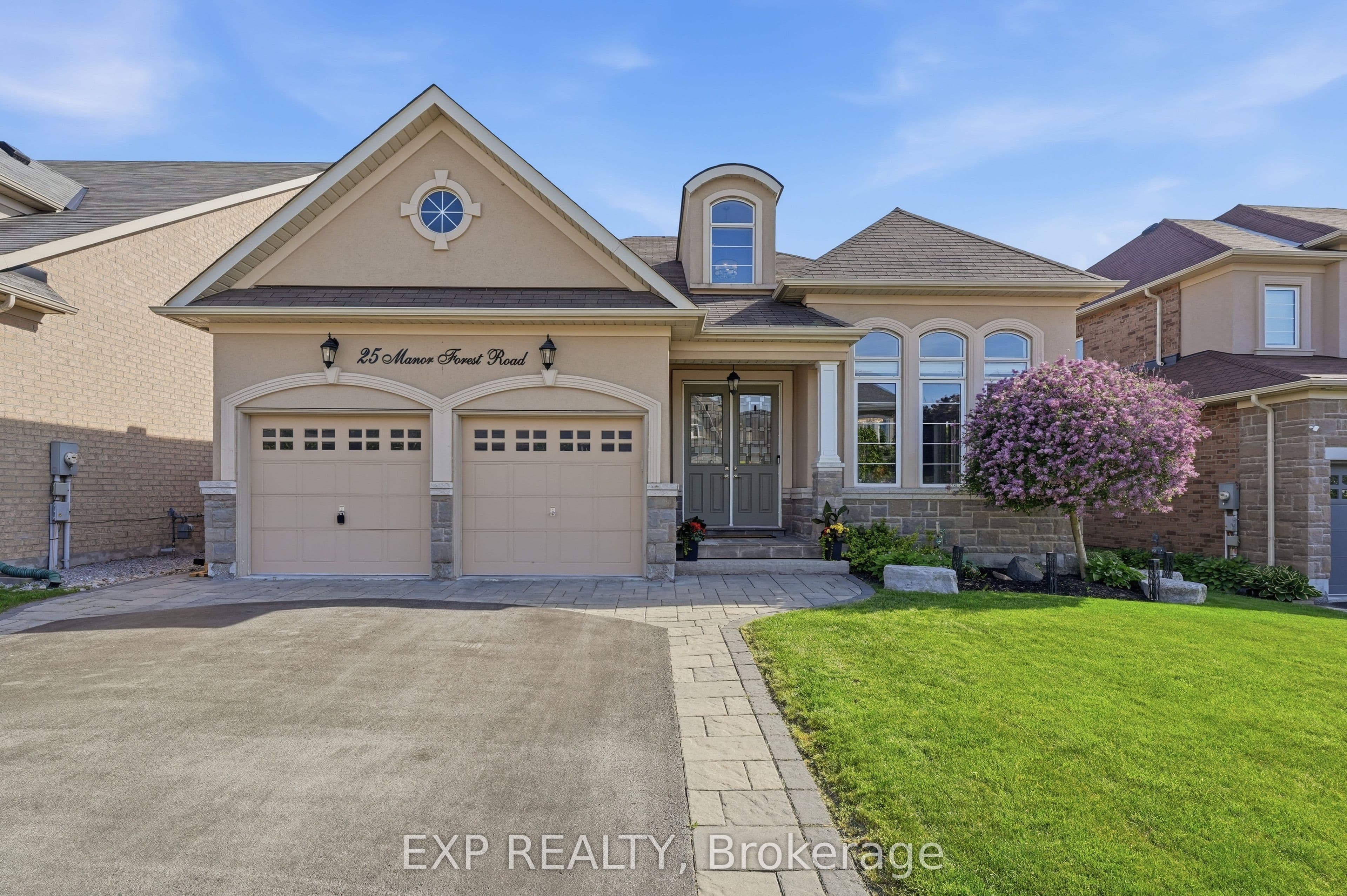 25 Manor Forest Road photo 1