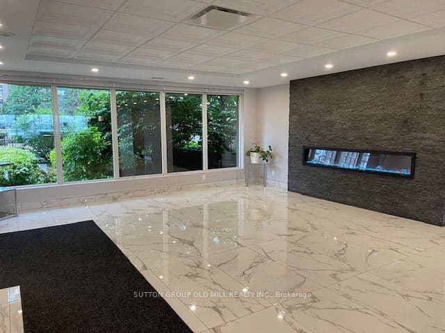 Unit 1216 115 Hillcrest Avenue photo 1