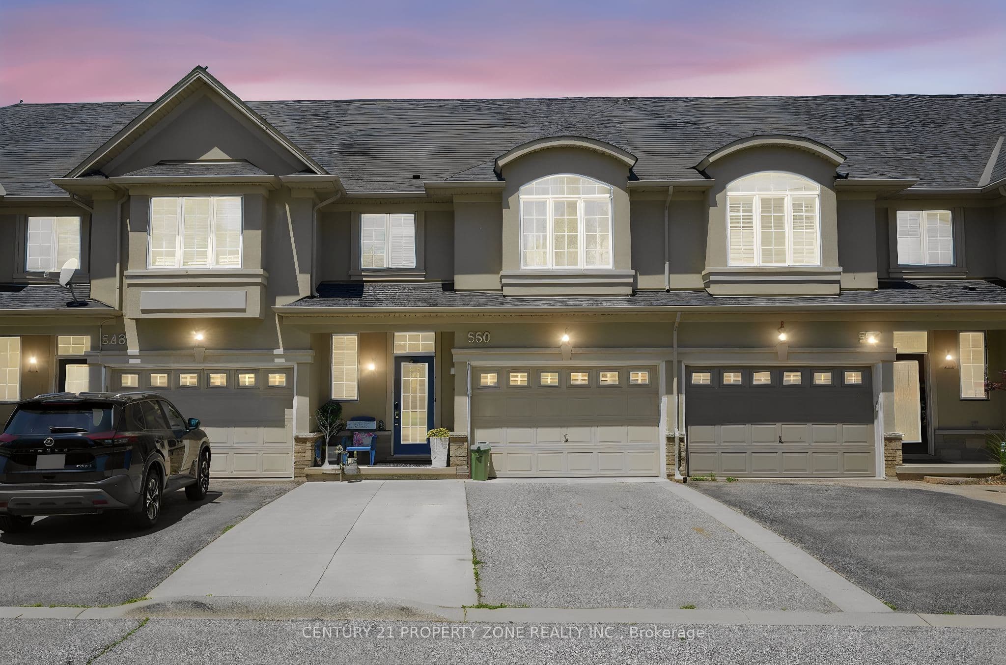 550 Stonehenge Drive photo 1