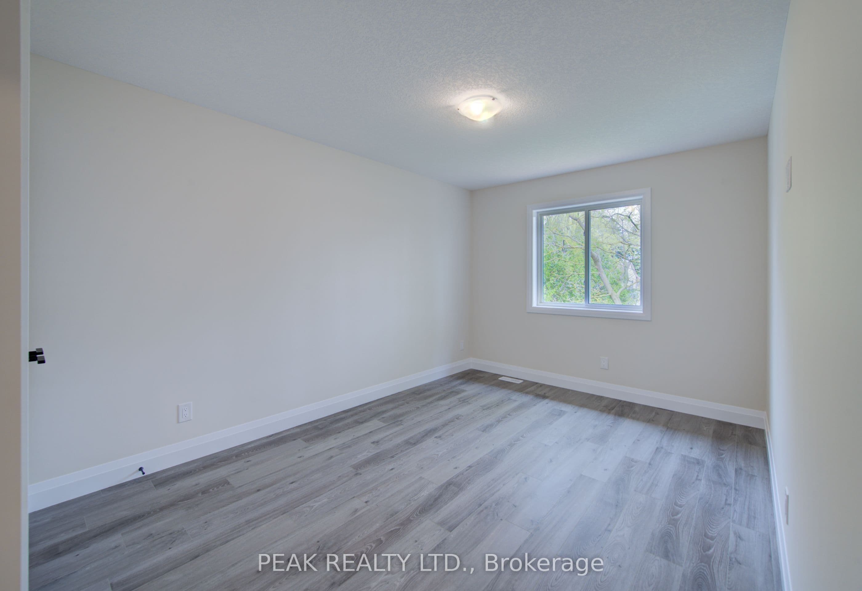 723 Elma Street photo 1