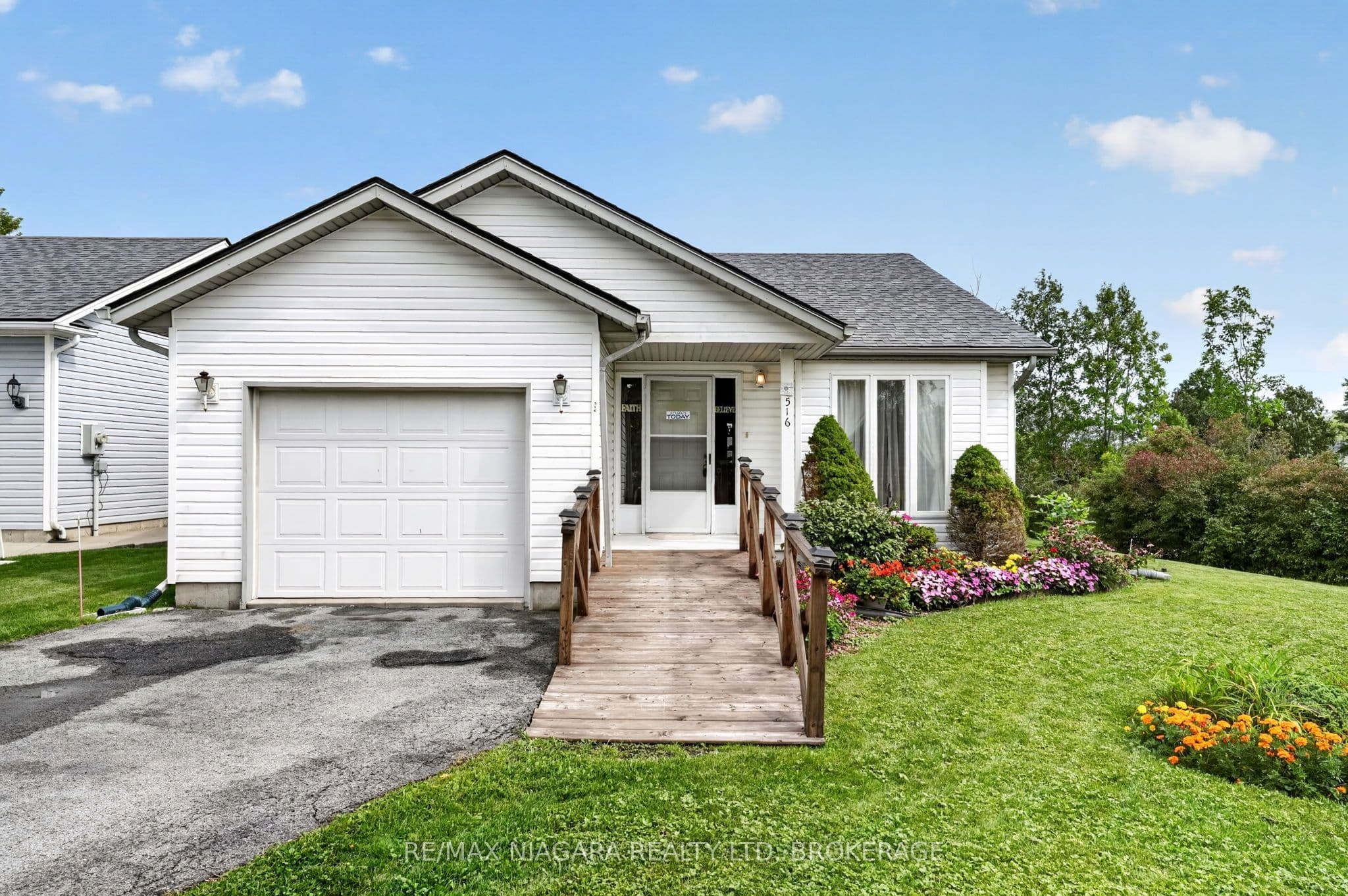 Unit 516 3033 Townline Road photo 1