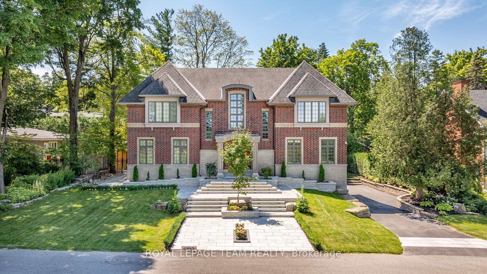 250 Sandridge Road photo 1