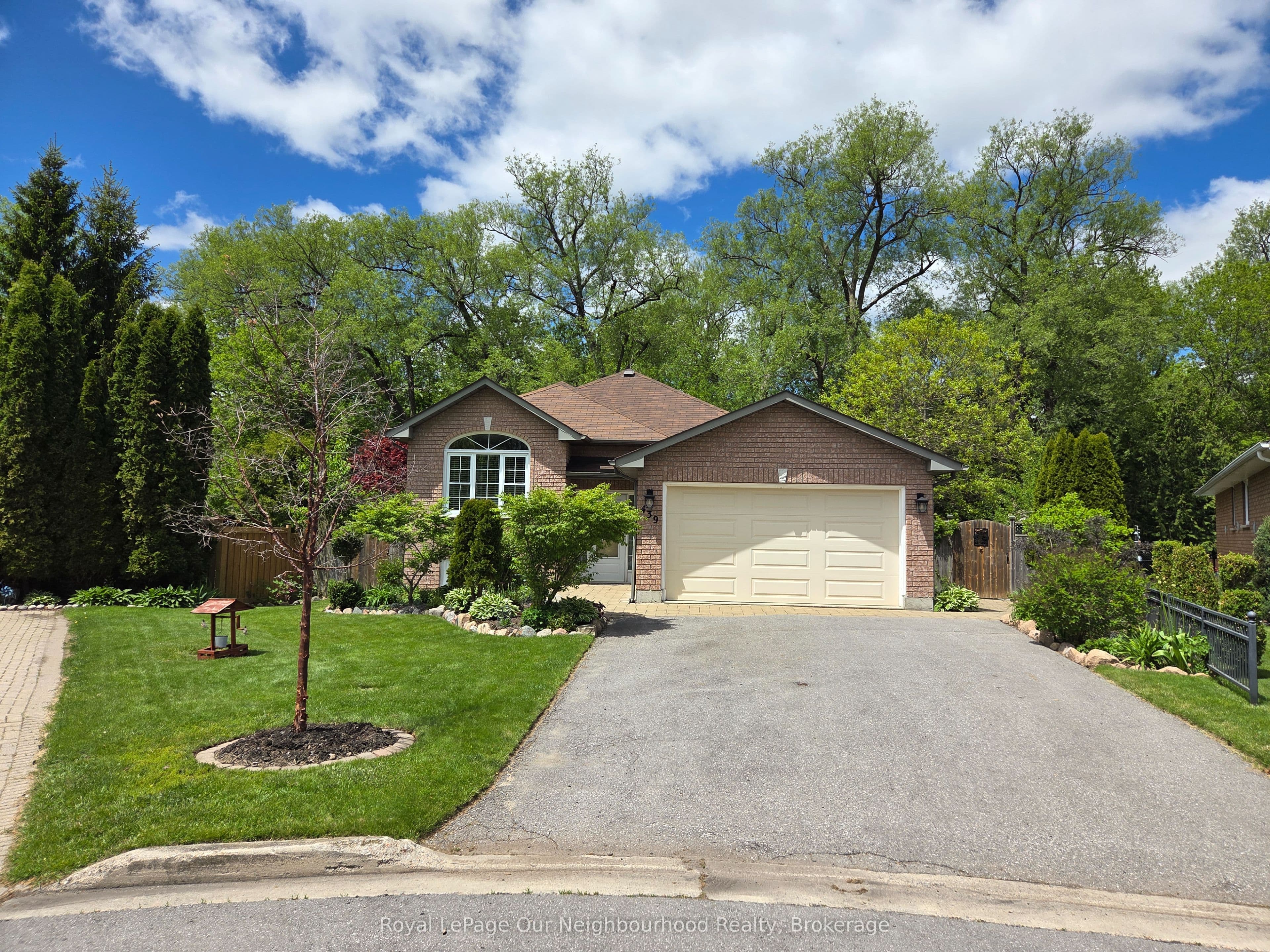 439 Nickerson Drive photo 1