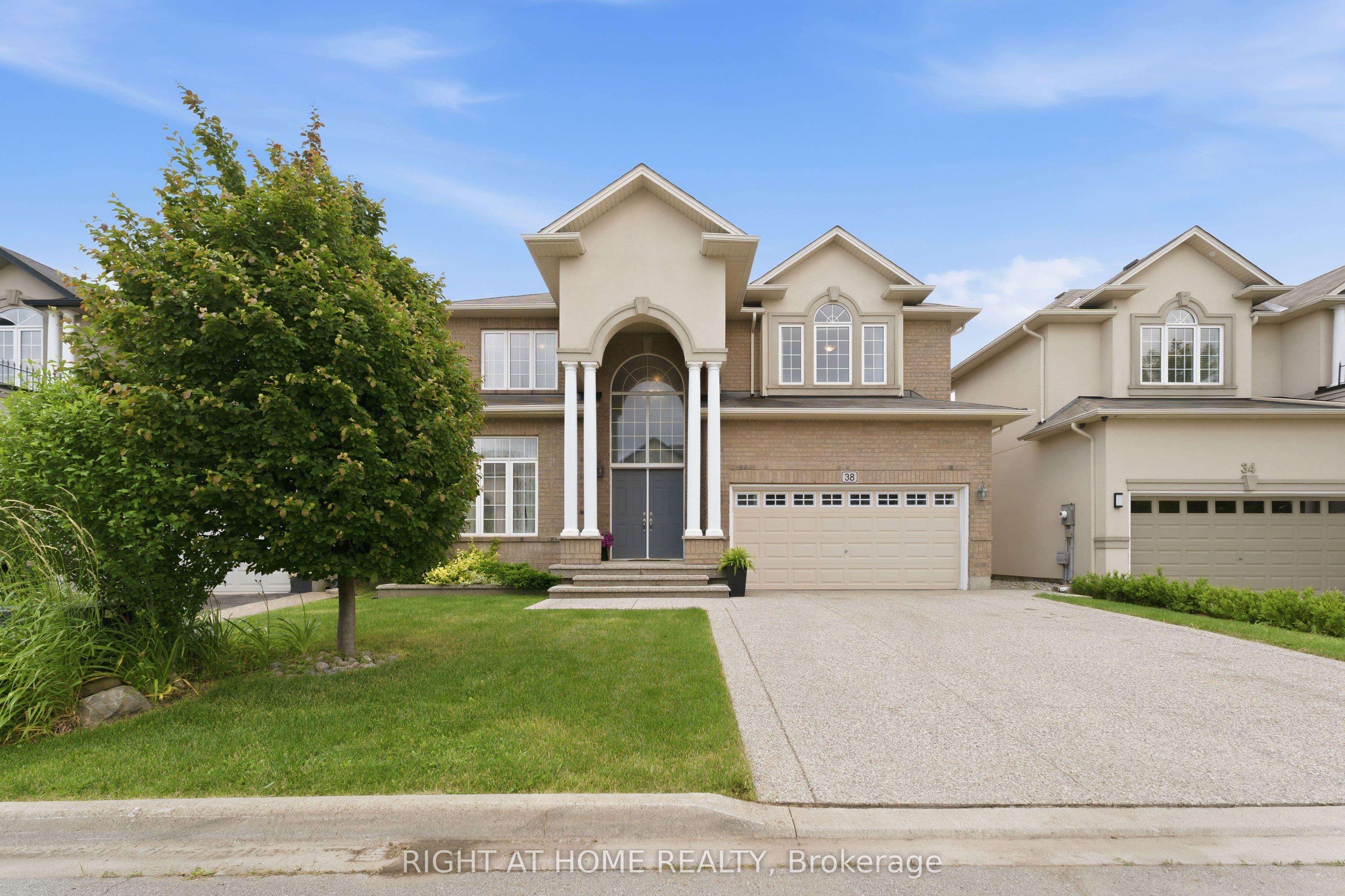 38 Weaver Drive photo 1