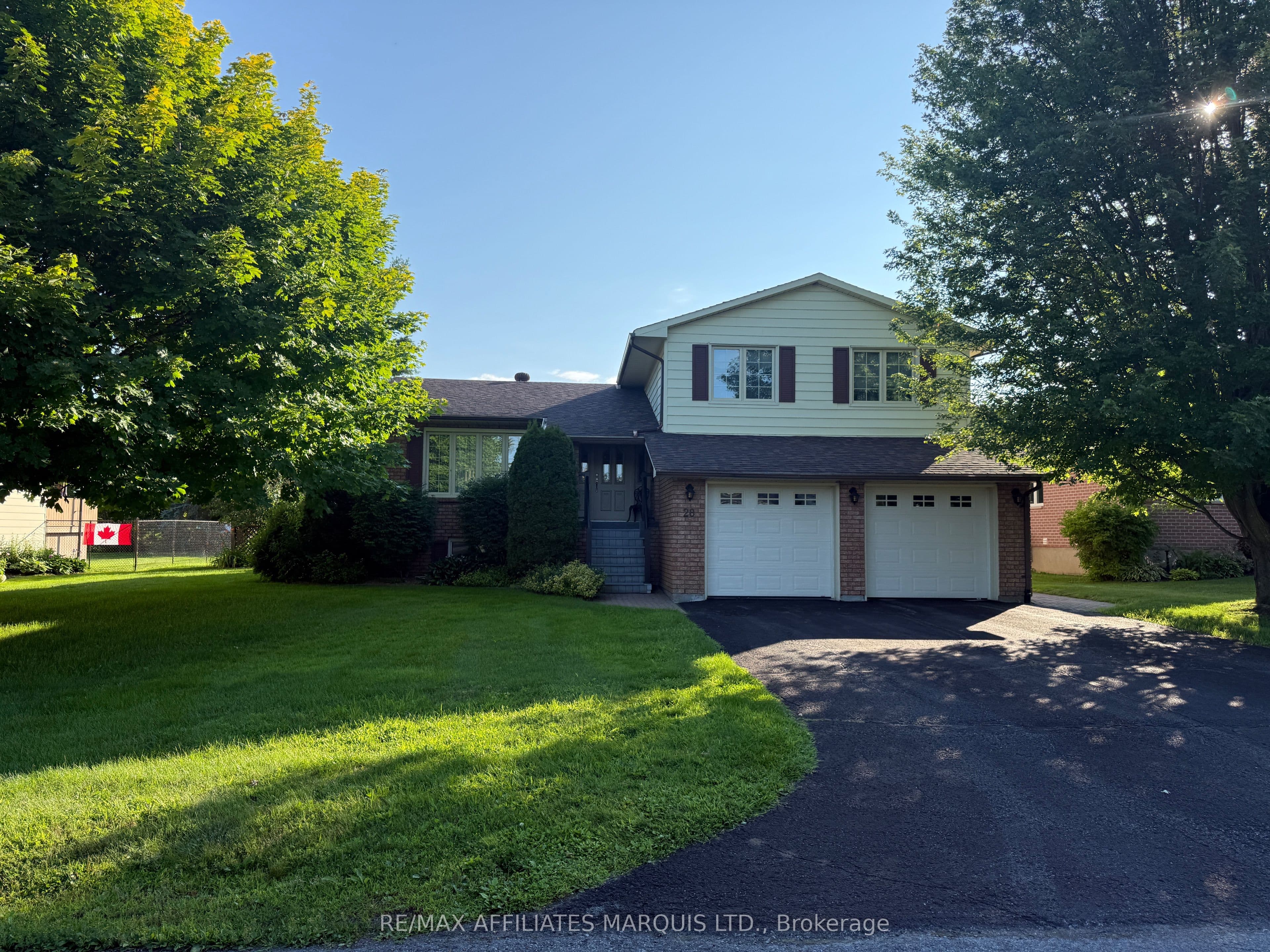 28 Fairholme Drive photo 1