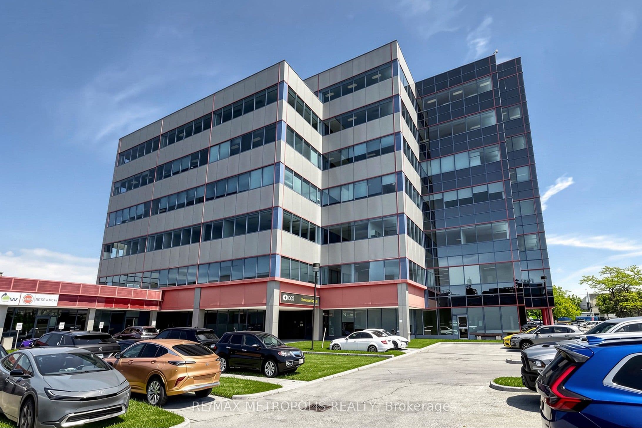 Unit 200 2206 Eglinton Avenue photo 1