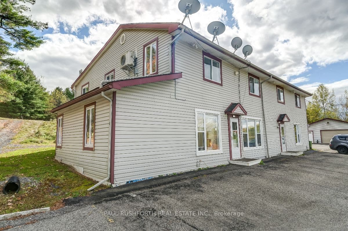 Unit 1 3590 Old Montreal Road photo 1