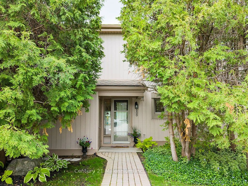 500 Oxbow Crescent photo 1
