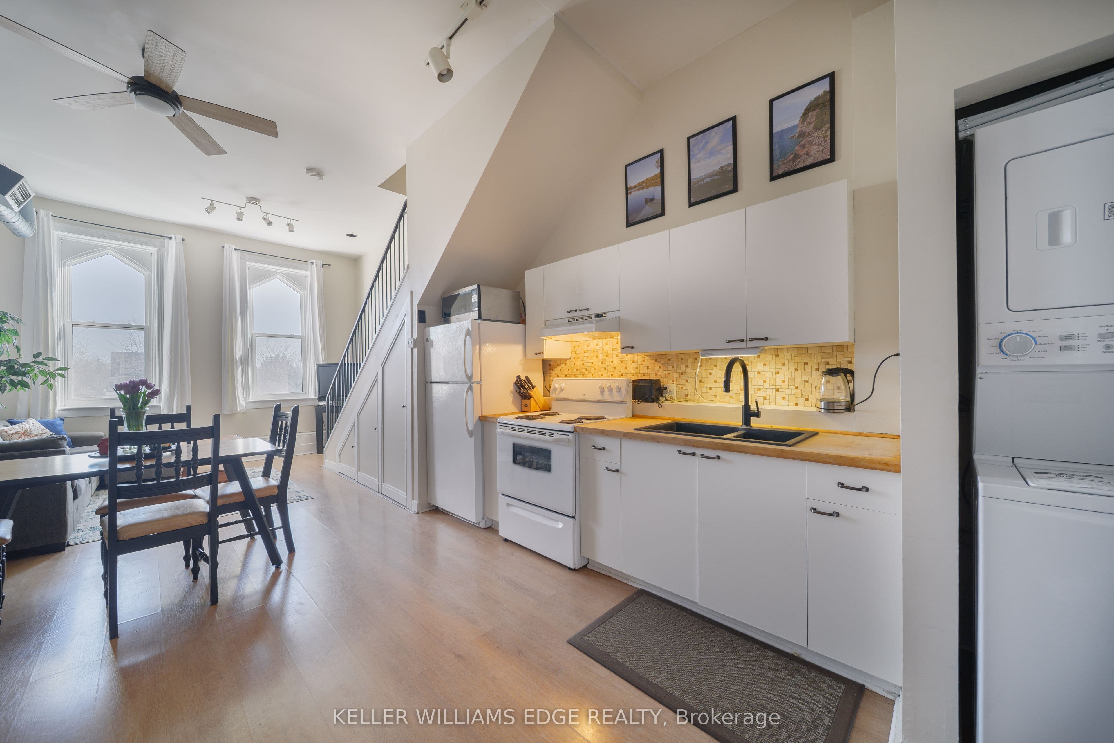 Unit E 123 Broadway Avenue photo 1