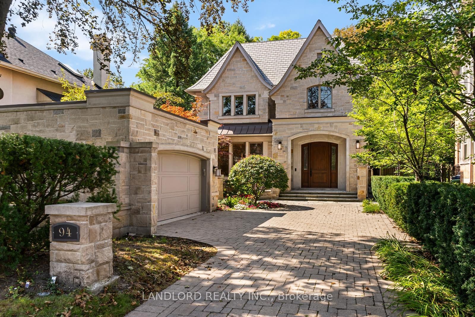 94 Inglewood Drive photo 1