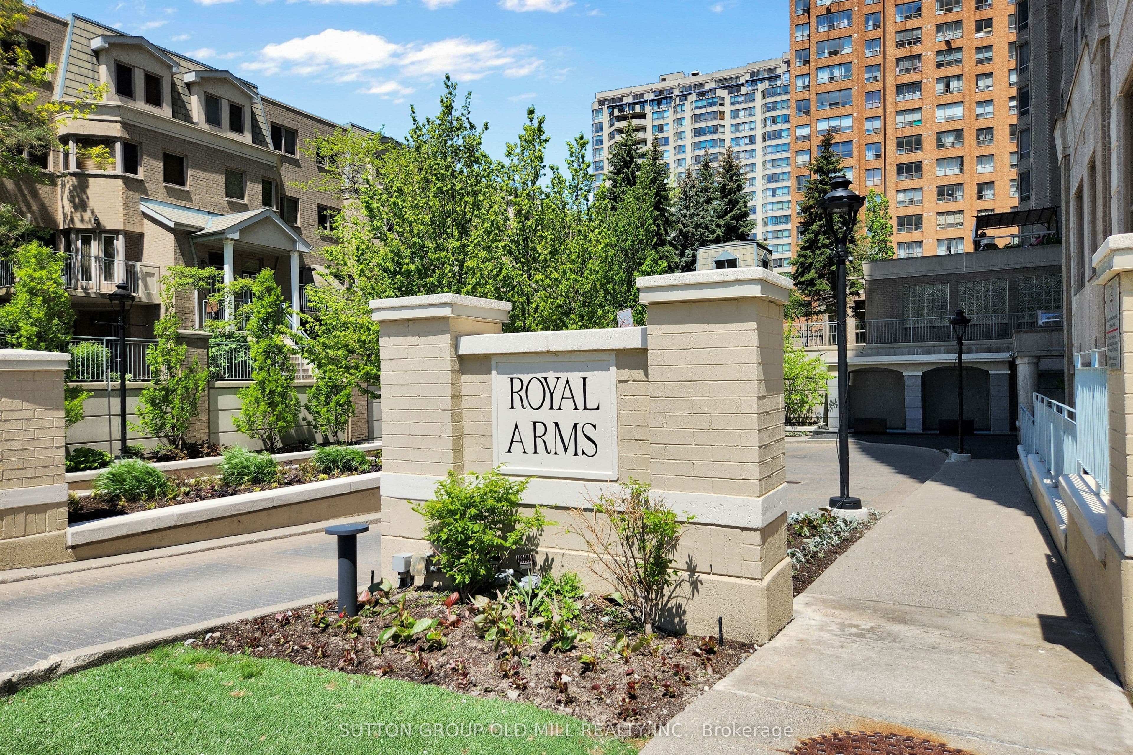 Unit 212 5418 Yonge Street photo 1
