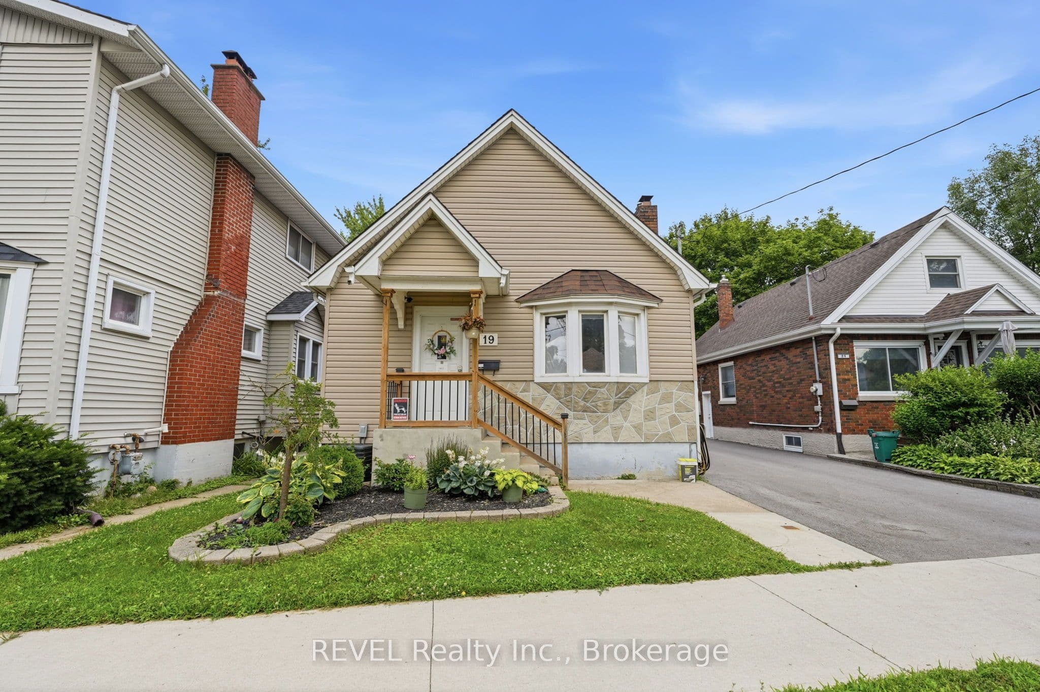 19 Leeper Street photo 1
