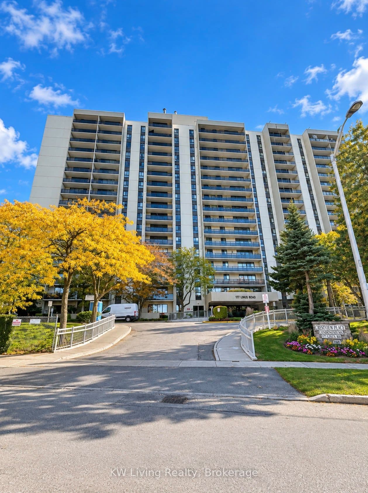 Unit 1706 177 Linus Road photo 1