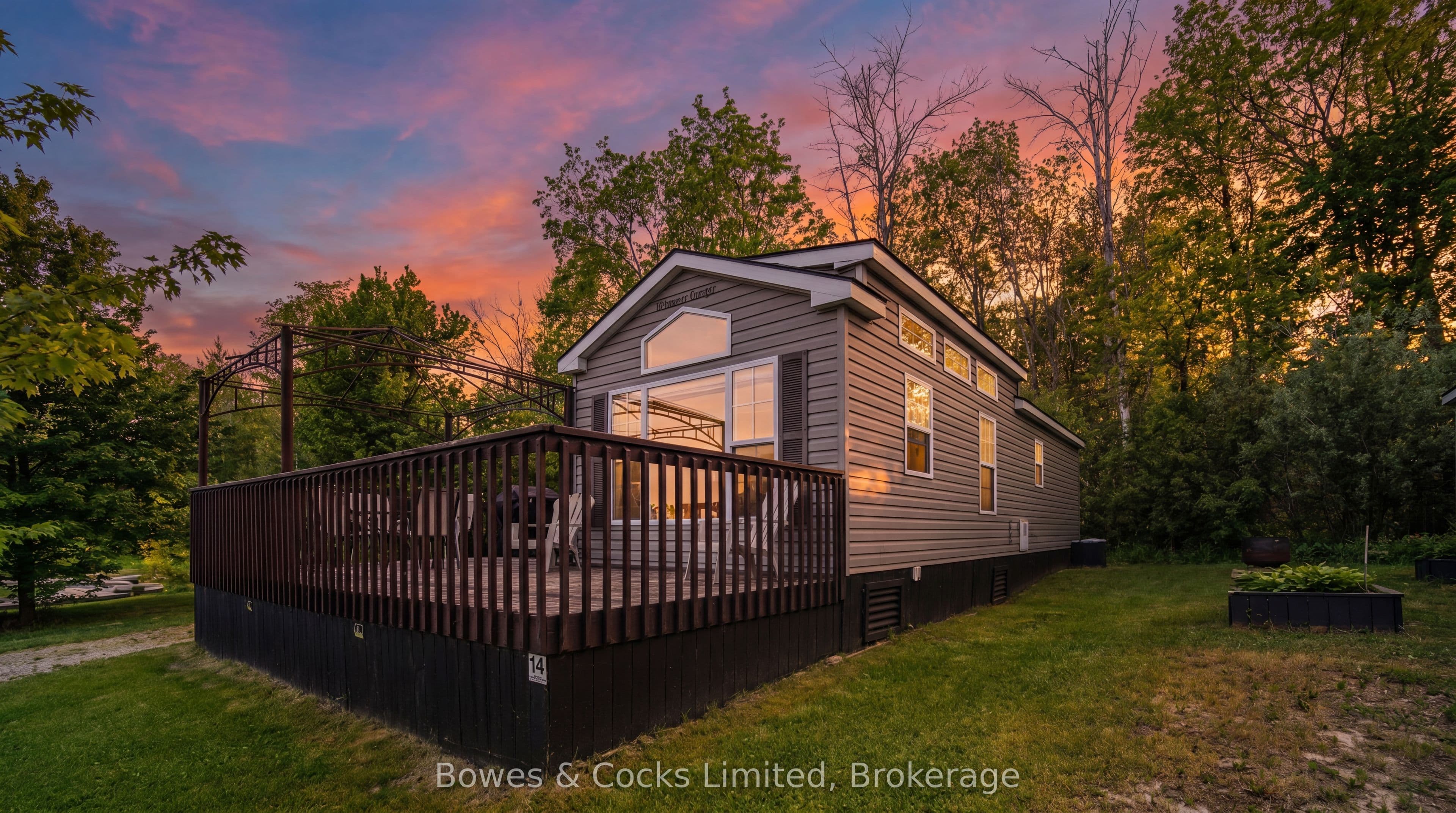 Unit 14 Lawson Cres. 1235 Villiers Line photo 1