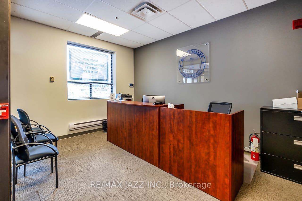Unit 300 274 Mackenzie Avenue photo 1