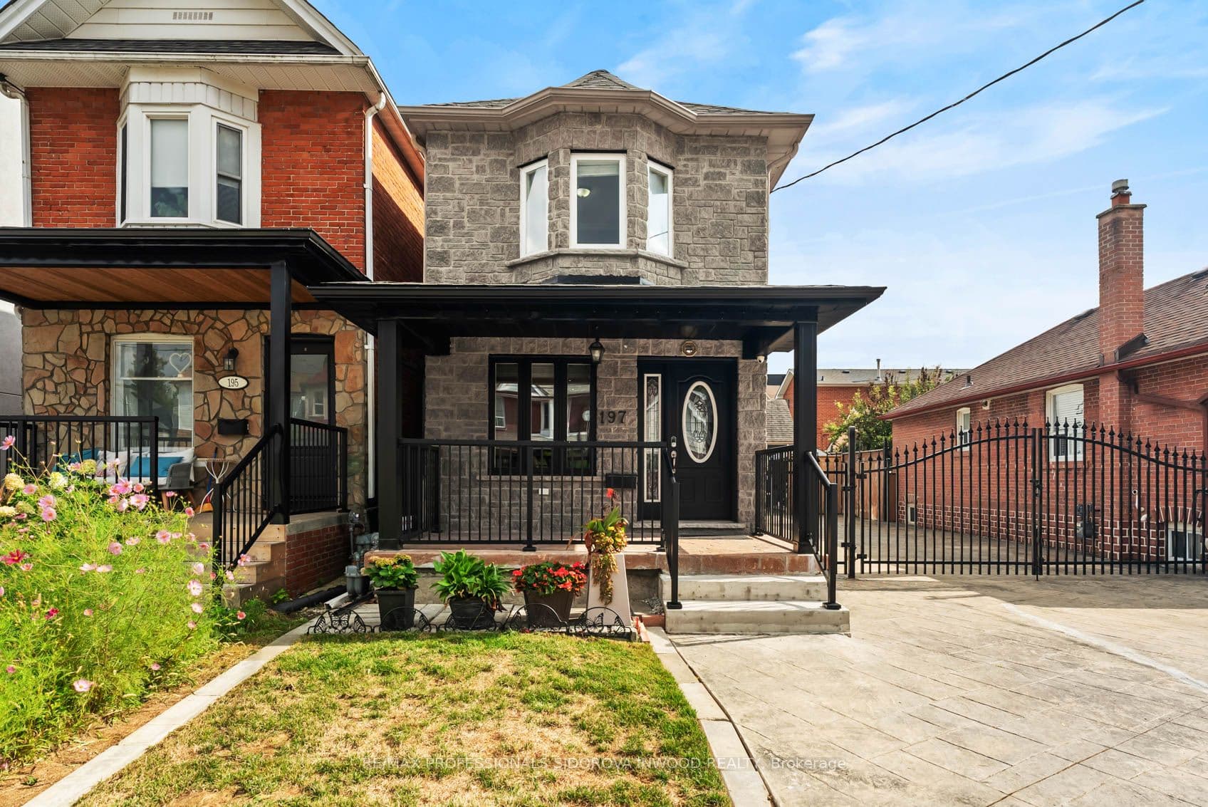 197 Lambton Avenue photo 1