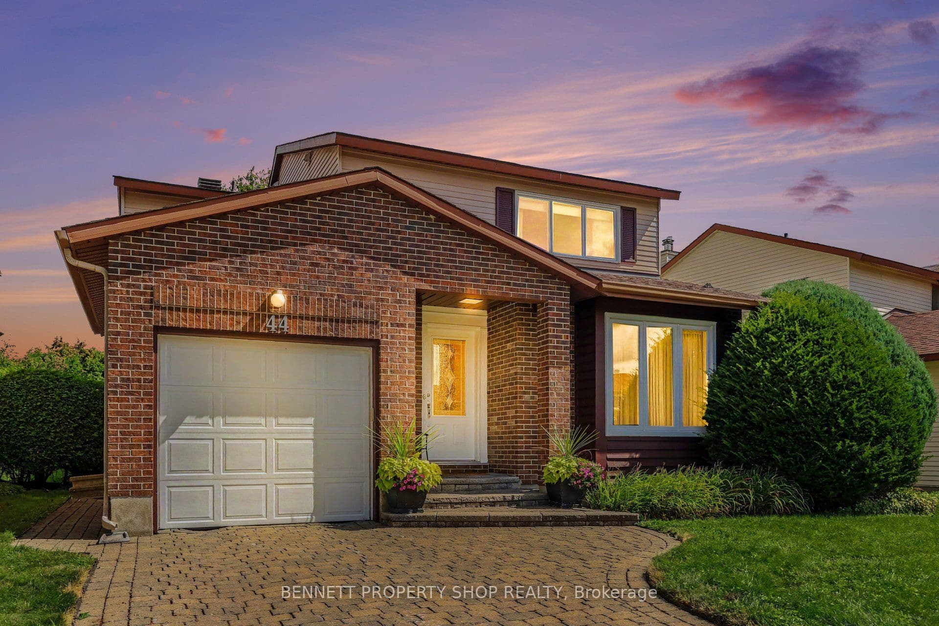 44 Farm Gate Crescent photo 1