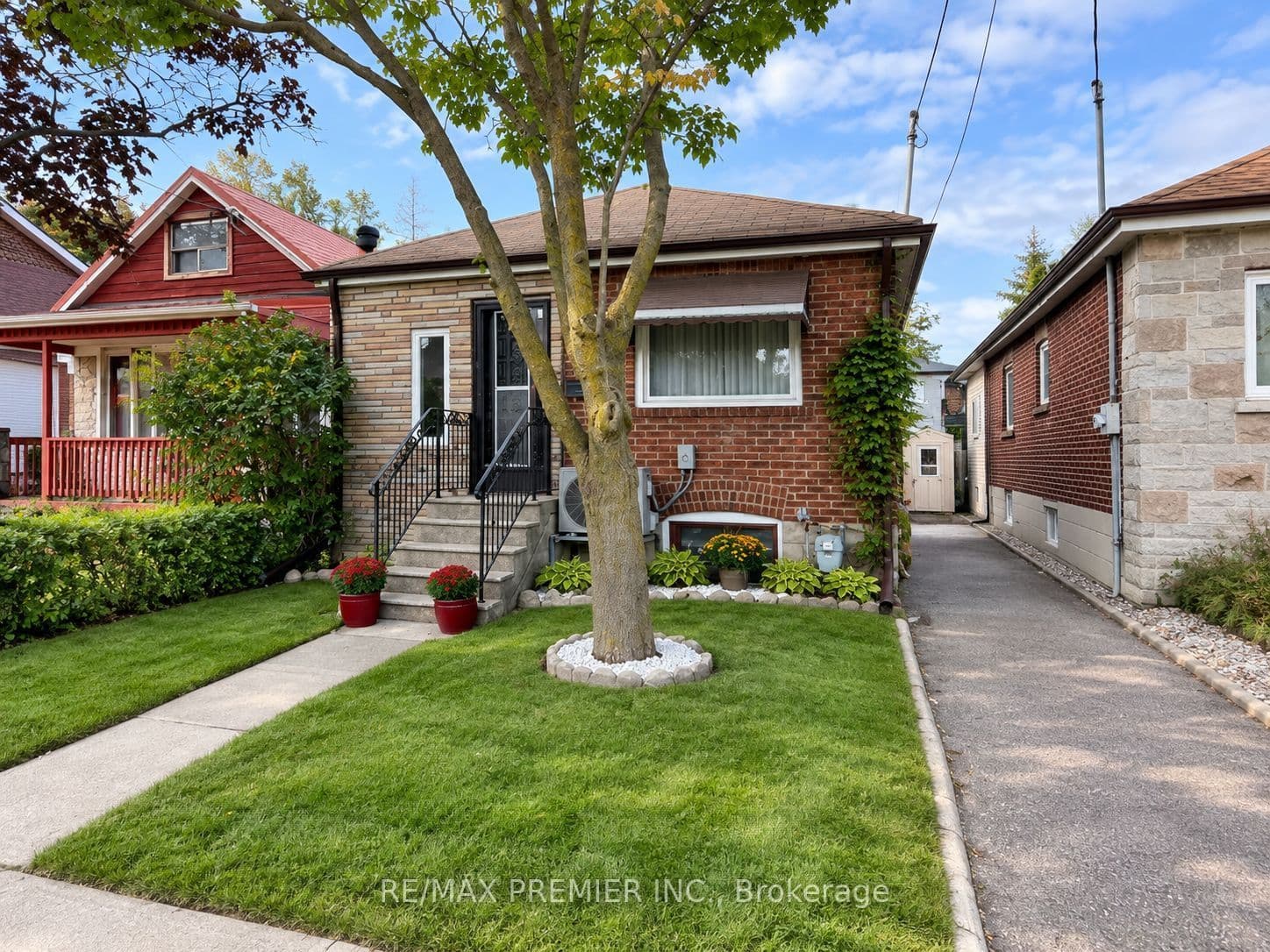 34 Rutherford Avenue photo 1