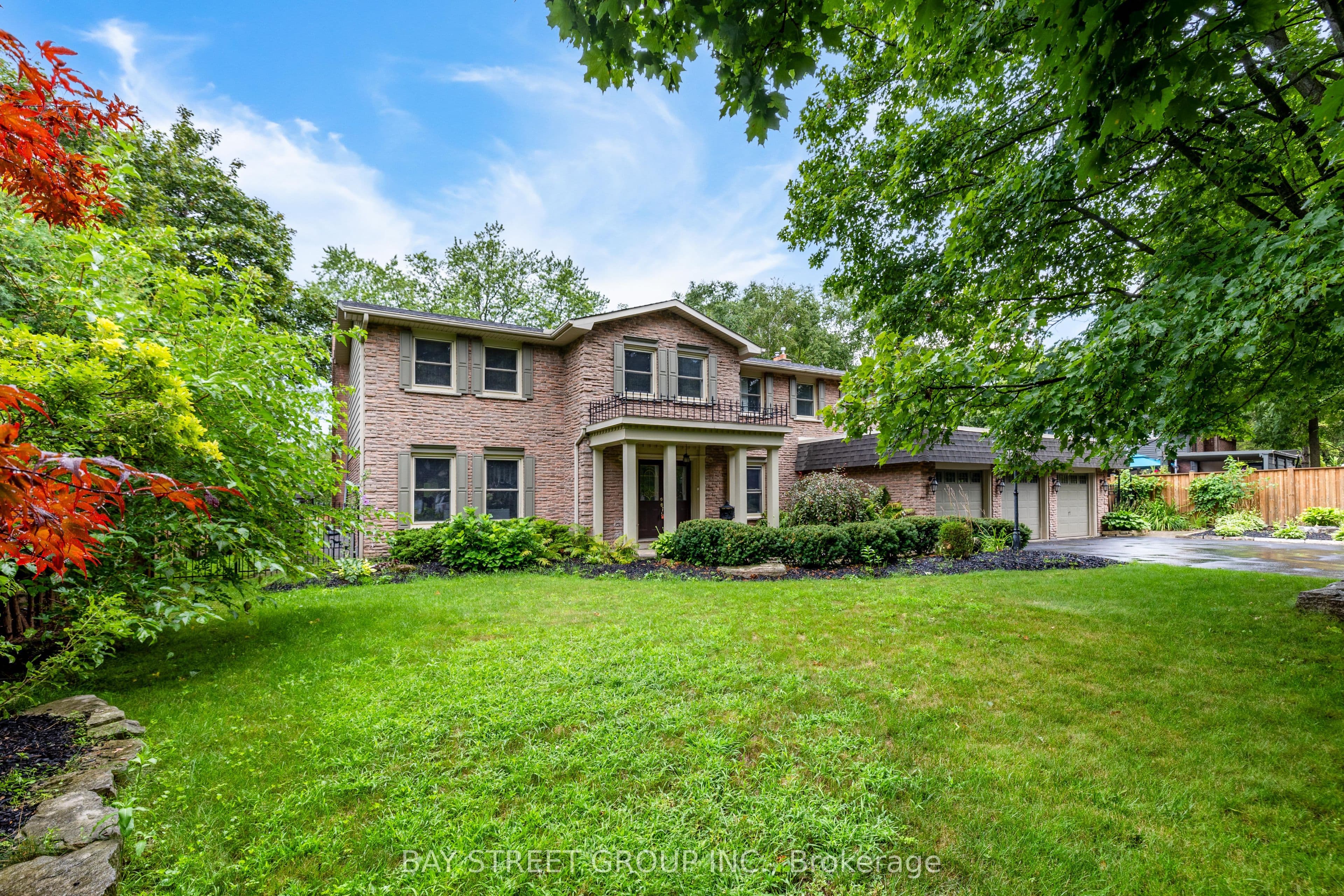 244 Colchester Drive photo 1