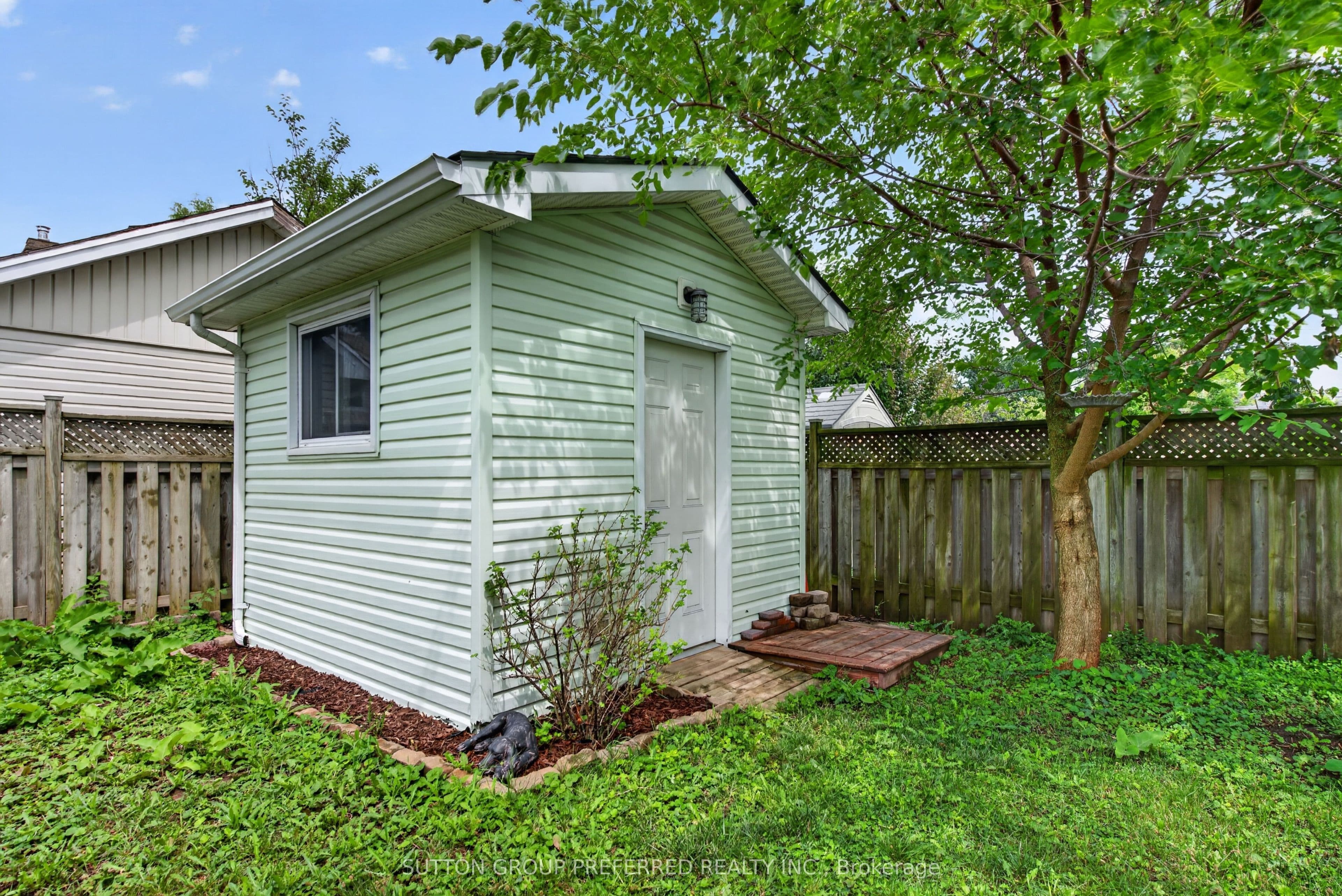 53 Renny Crescent photo 1