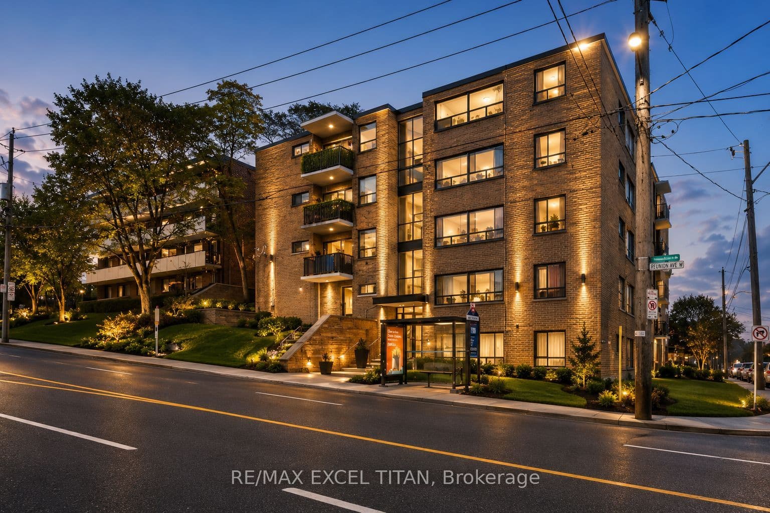 Unit 103 2507 Eglinton Avenue photo 1
