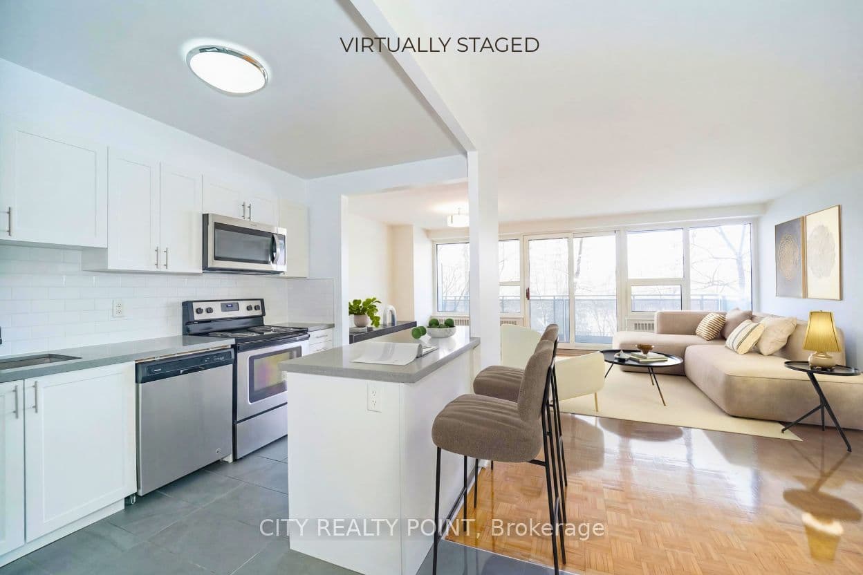 Unit PH6 10 Shallmar Boulevard photo 1