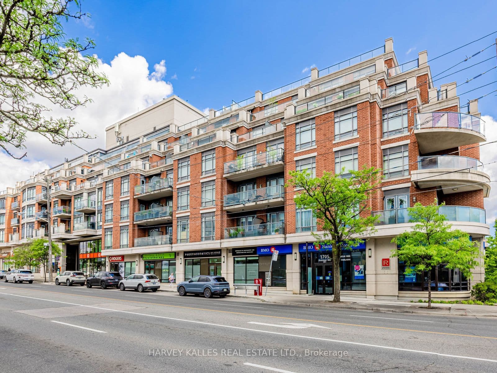 Unit 420 1717 Avenue Road photo 1