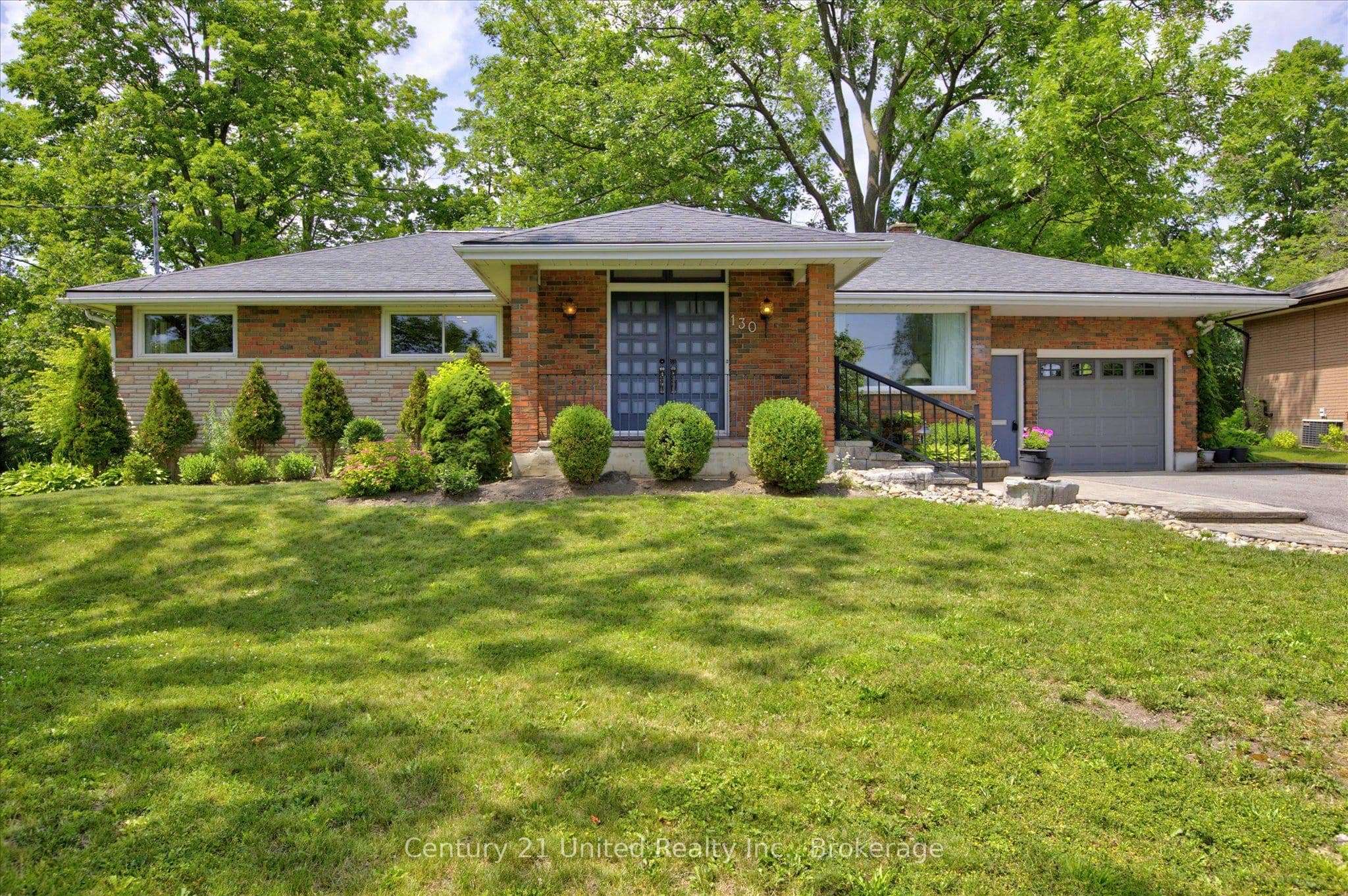 130 Earlwood Drive photo 1