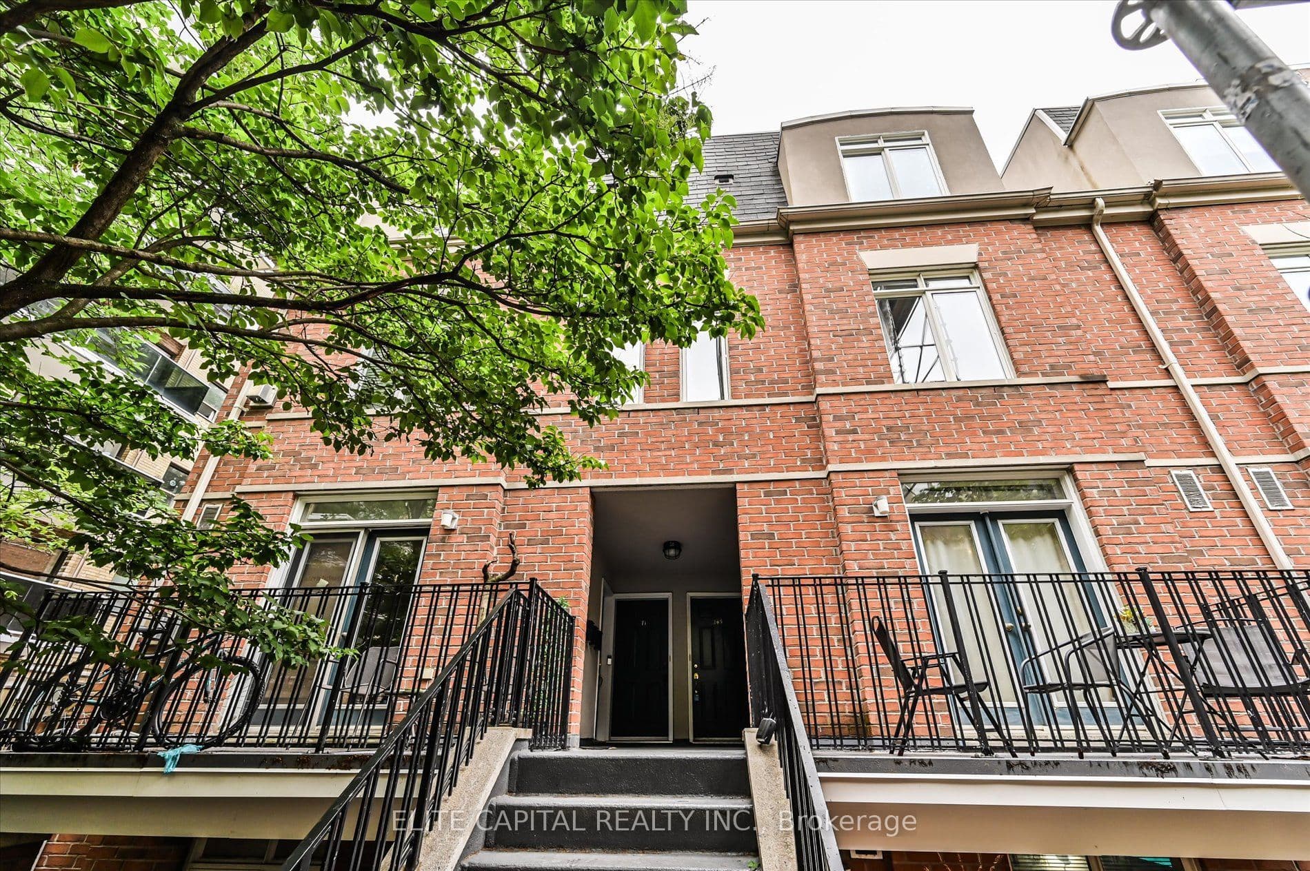 Unit 369 415 Jarvis Street photo 1