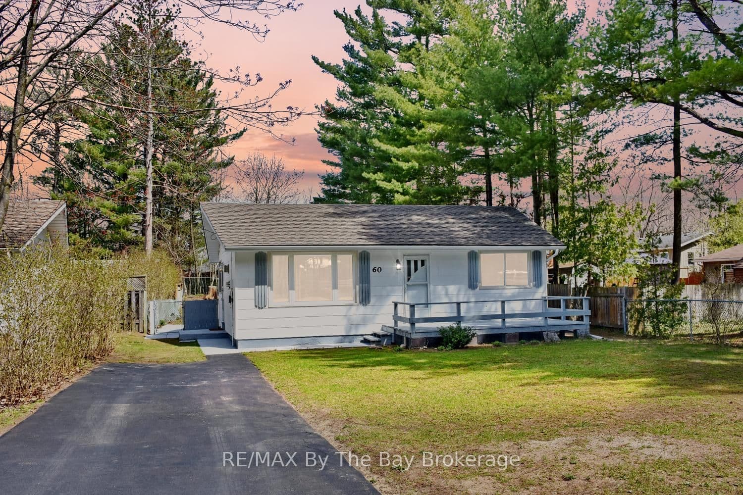 60 SUNNIDALE RIVER Road photo 1
