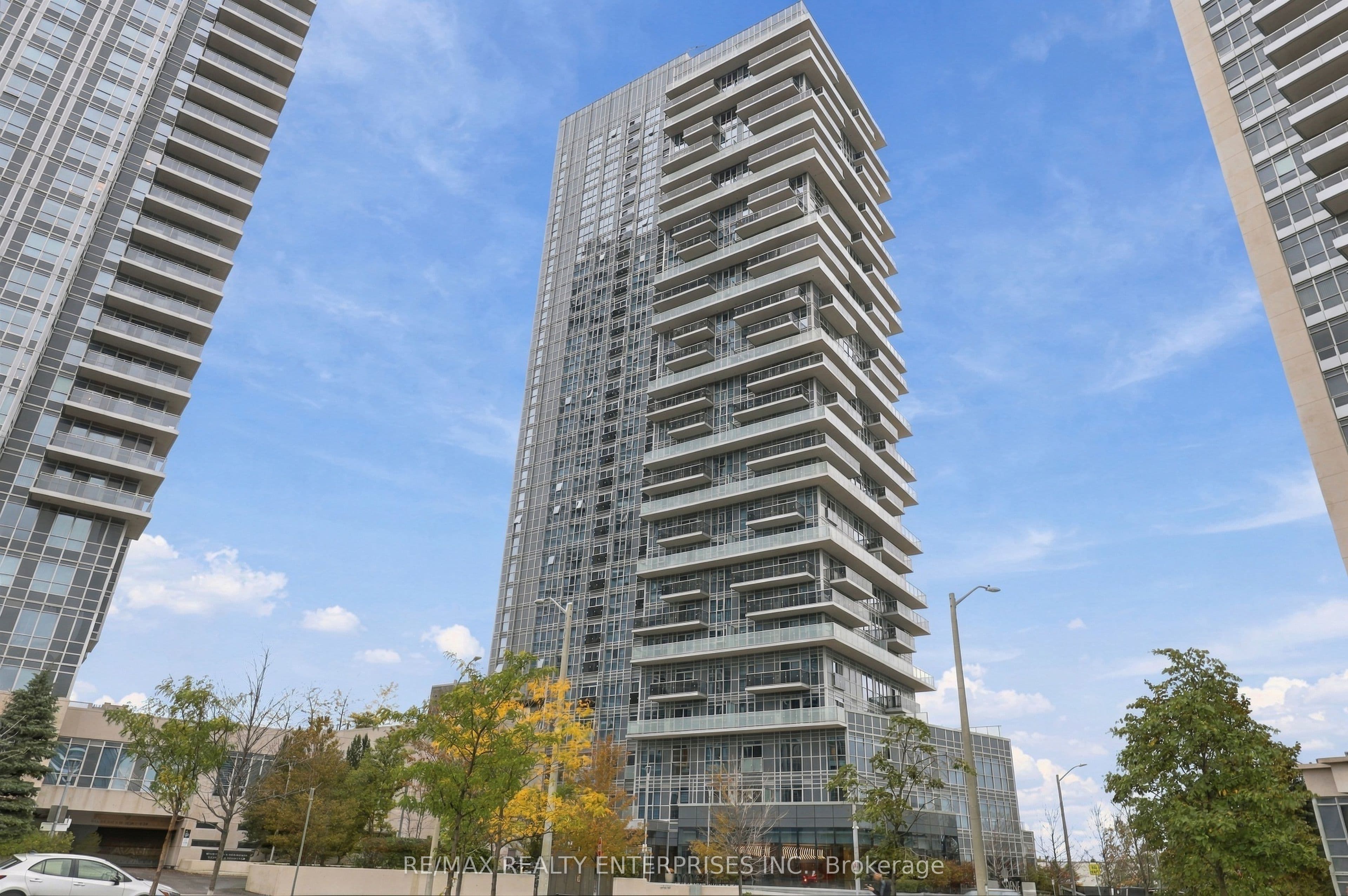 Unit 1004 225 Village Green Square photo 1