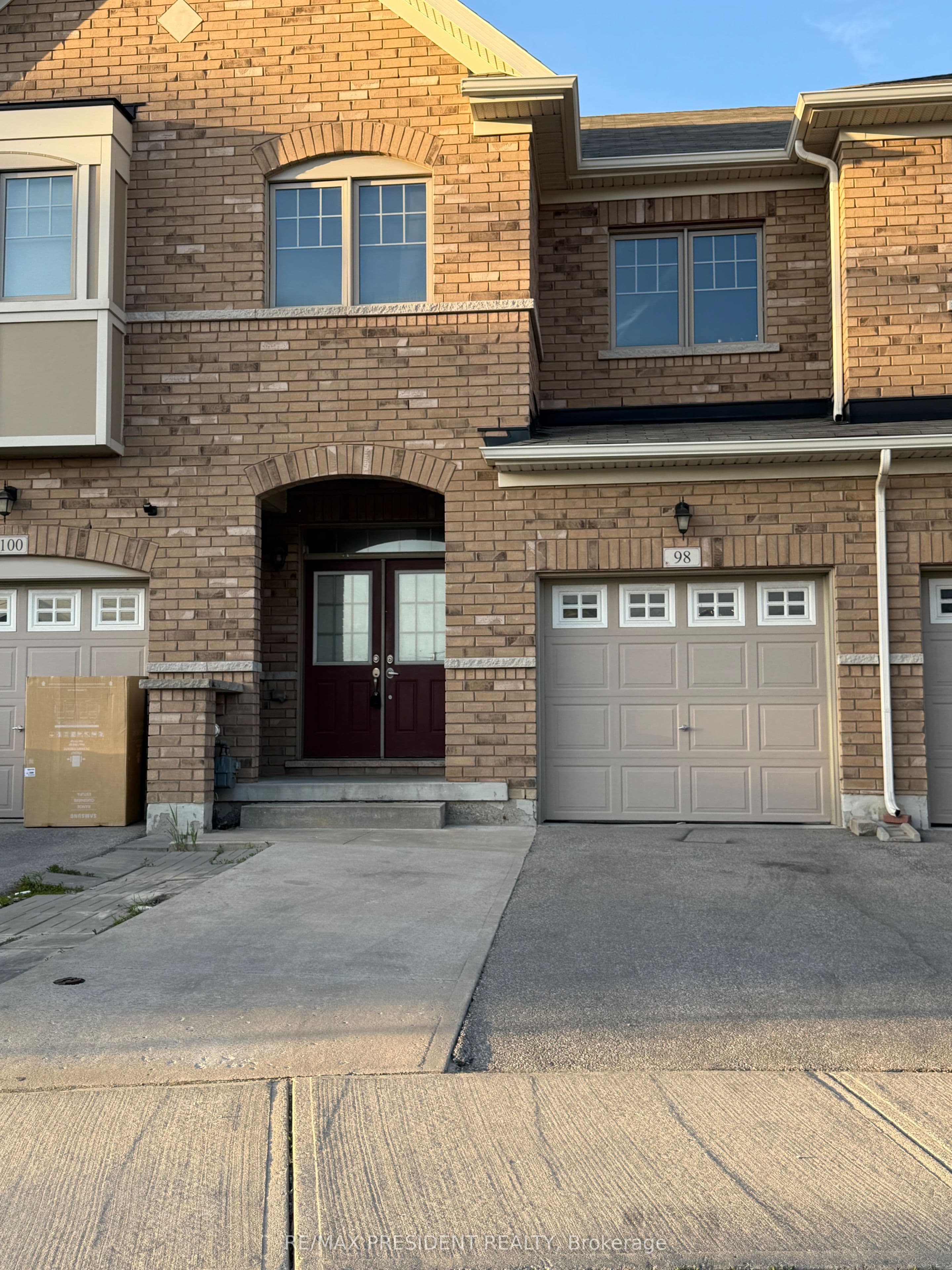 98 Davenfield Circle photo 1