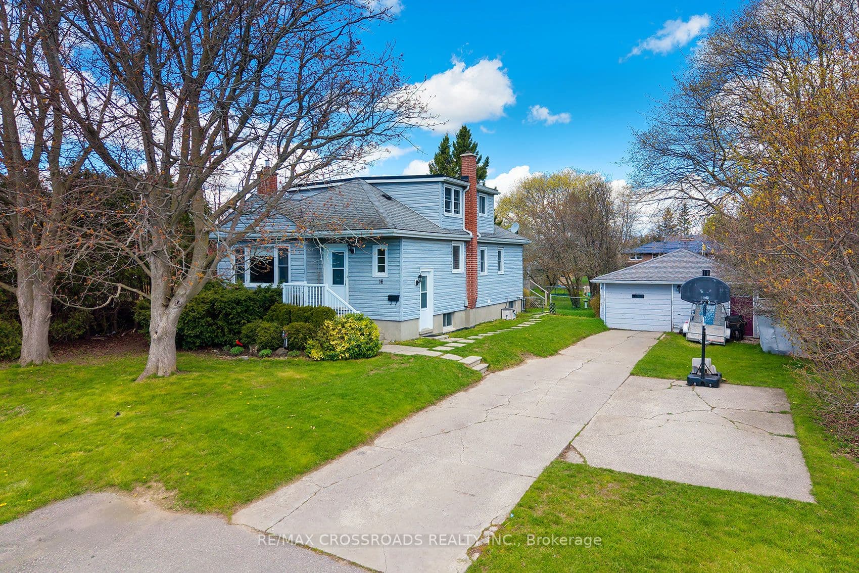 16 Hamilton Avenue photo 1