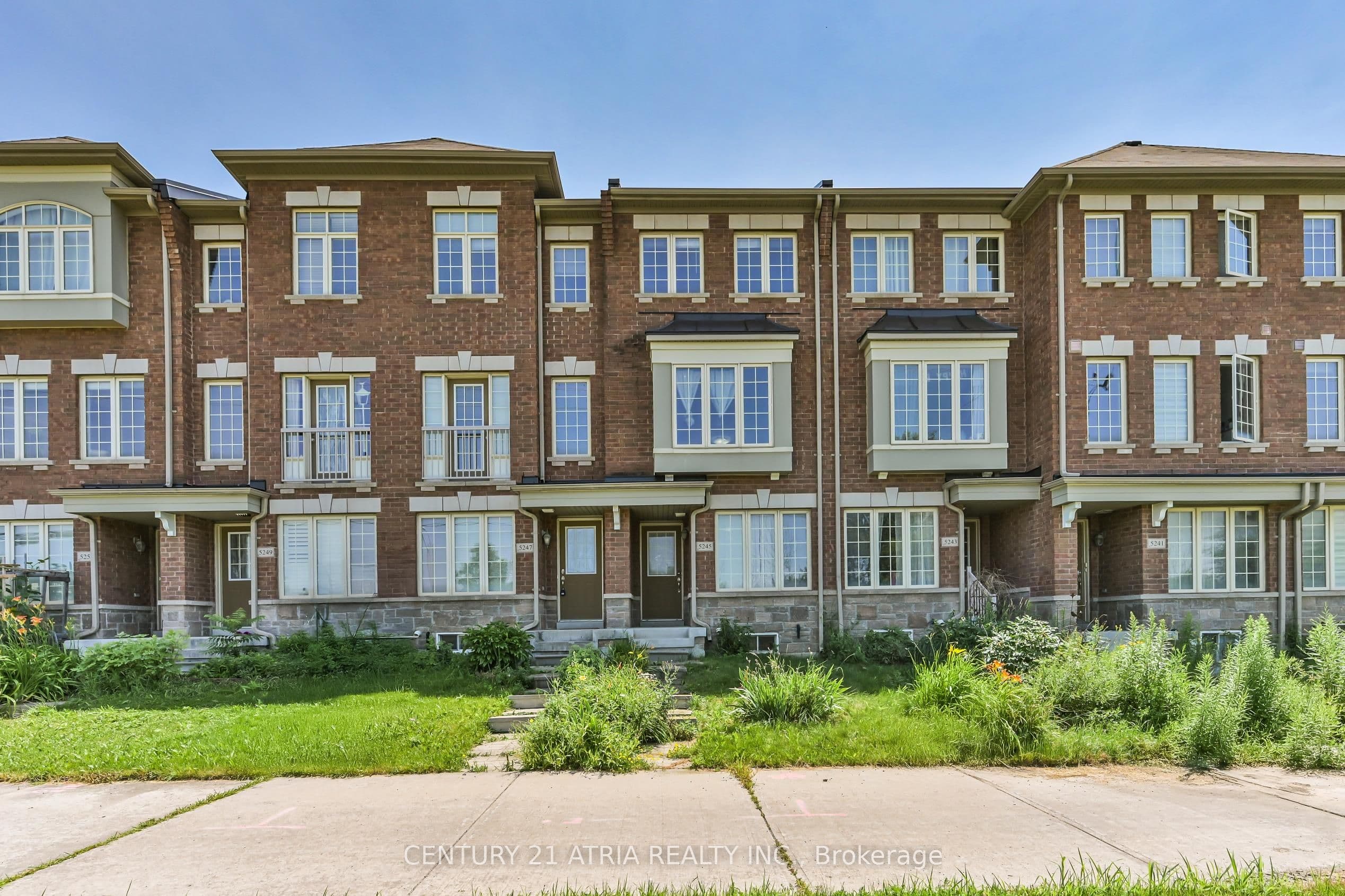 5245 Major Mackenzie Drive photo 1