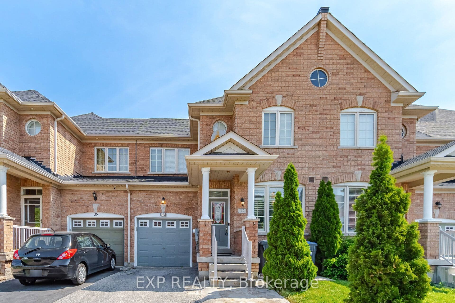 37 Totten Drive photo 1
