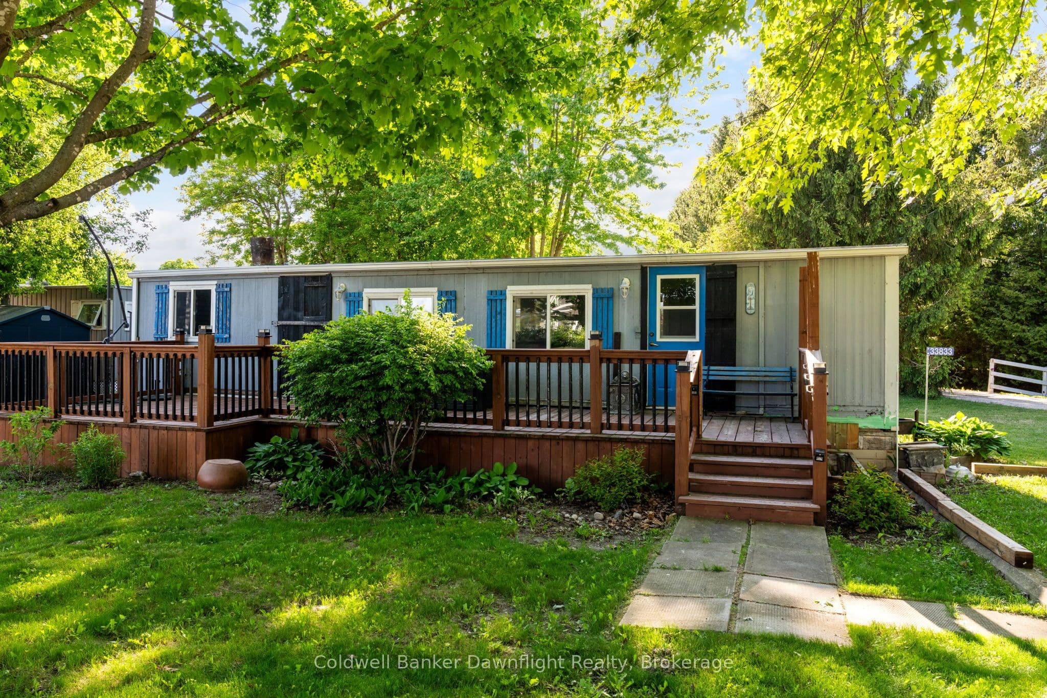 33833 Hessenland Lane photo 1
