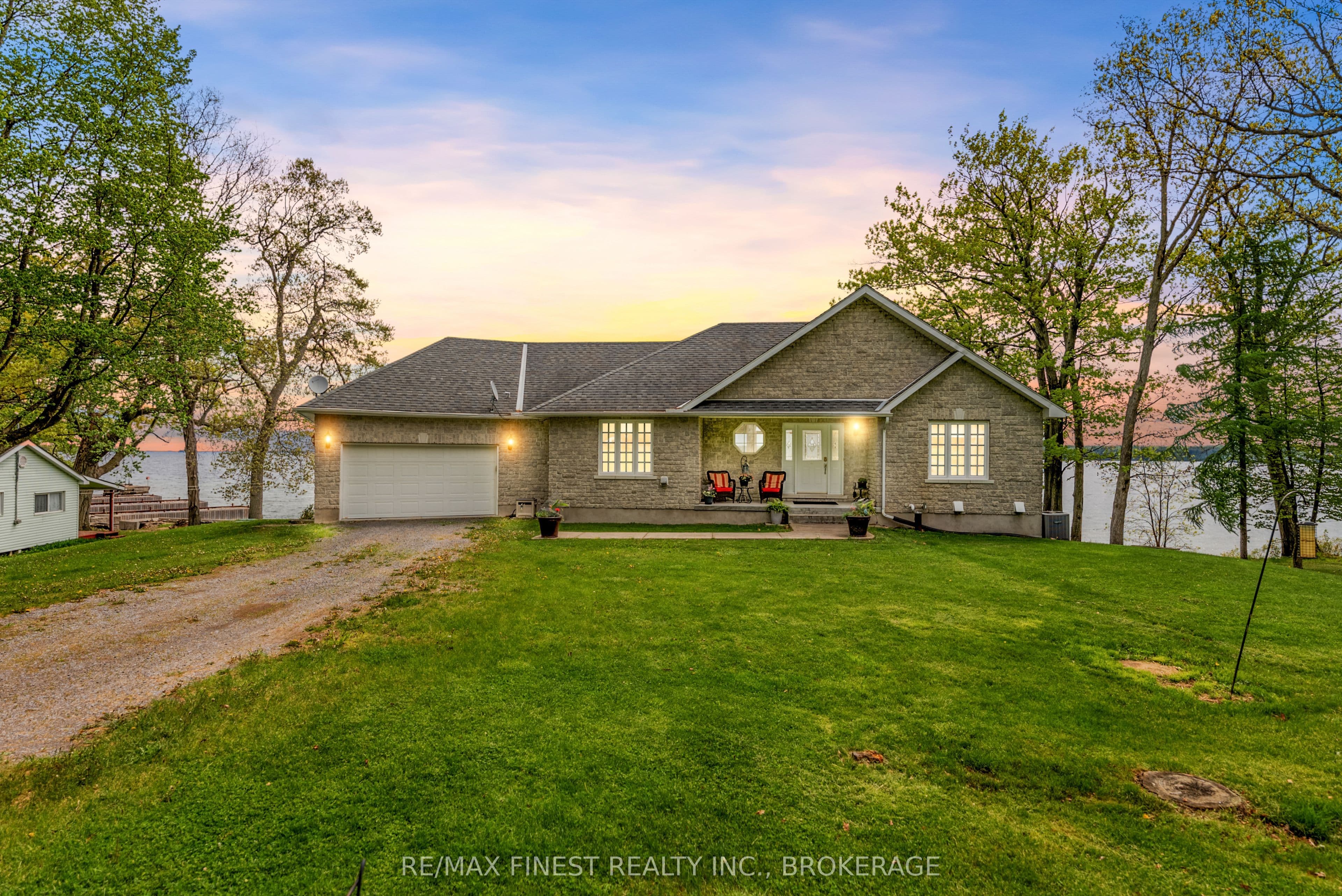 121 Hickory Lane photo 1