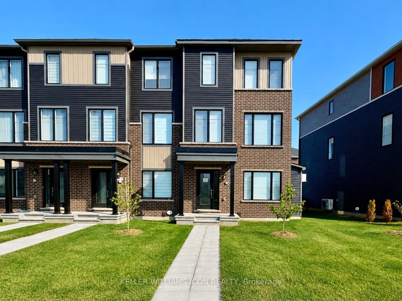 349 Clearpath Private photo 1