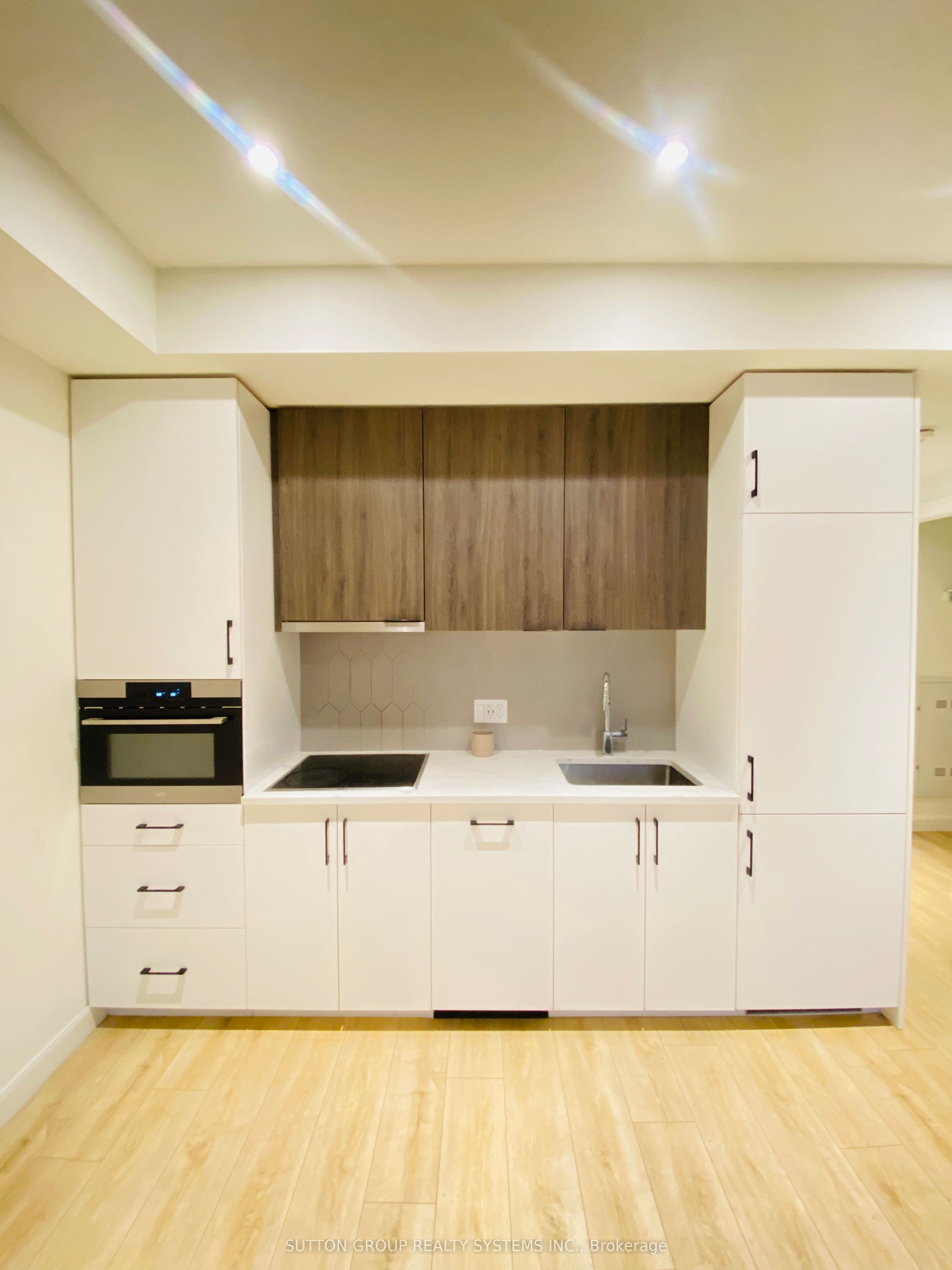 Unit 1311 741 King Street photo 1
