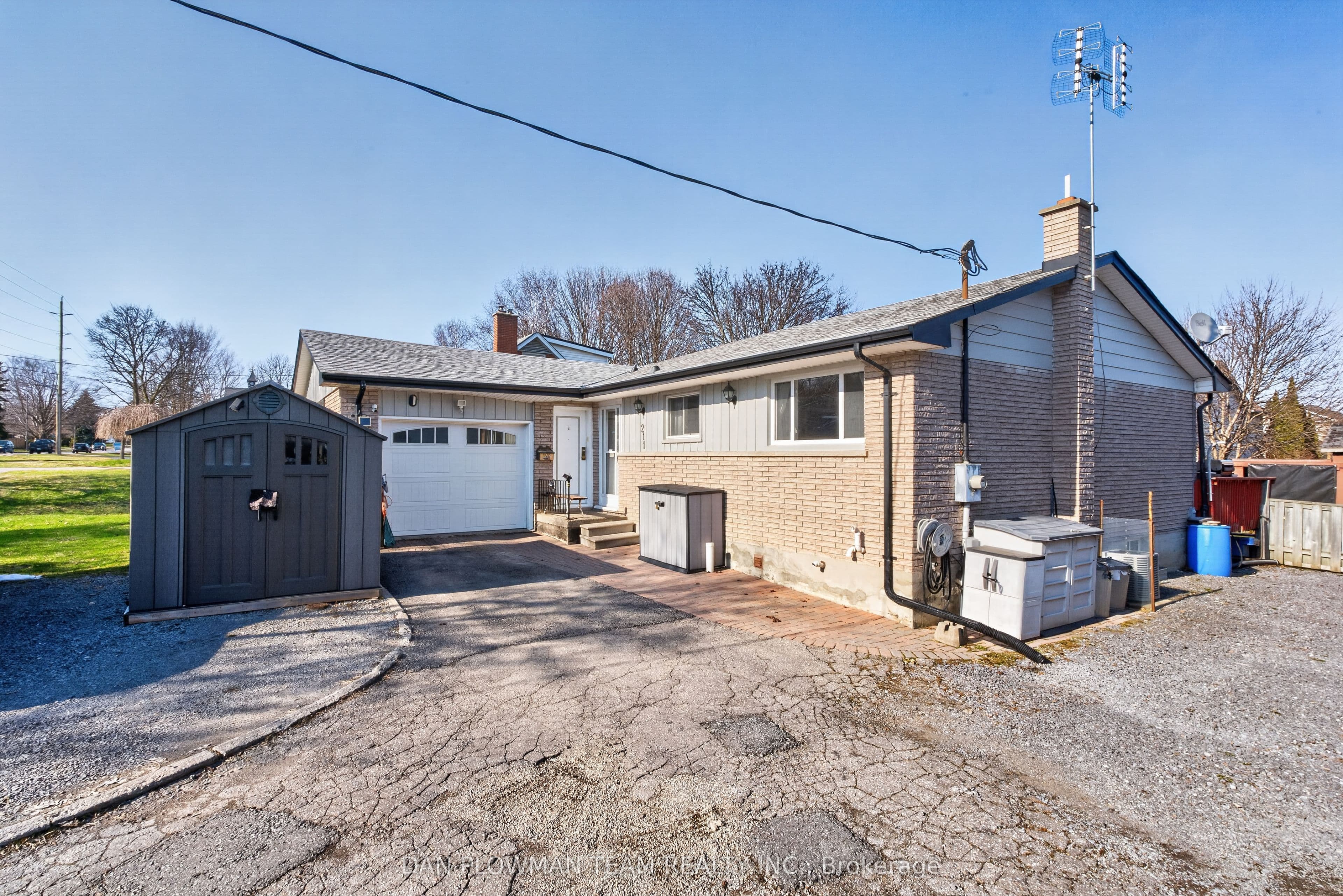 211 Liberty Street photo 1