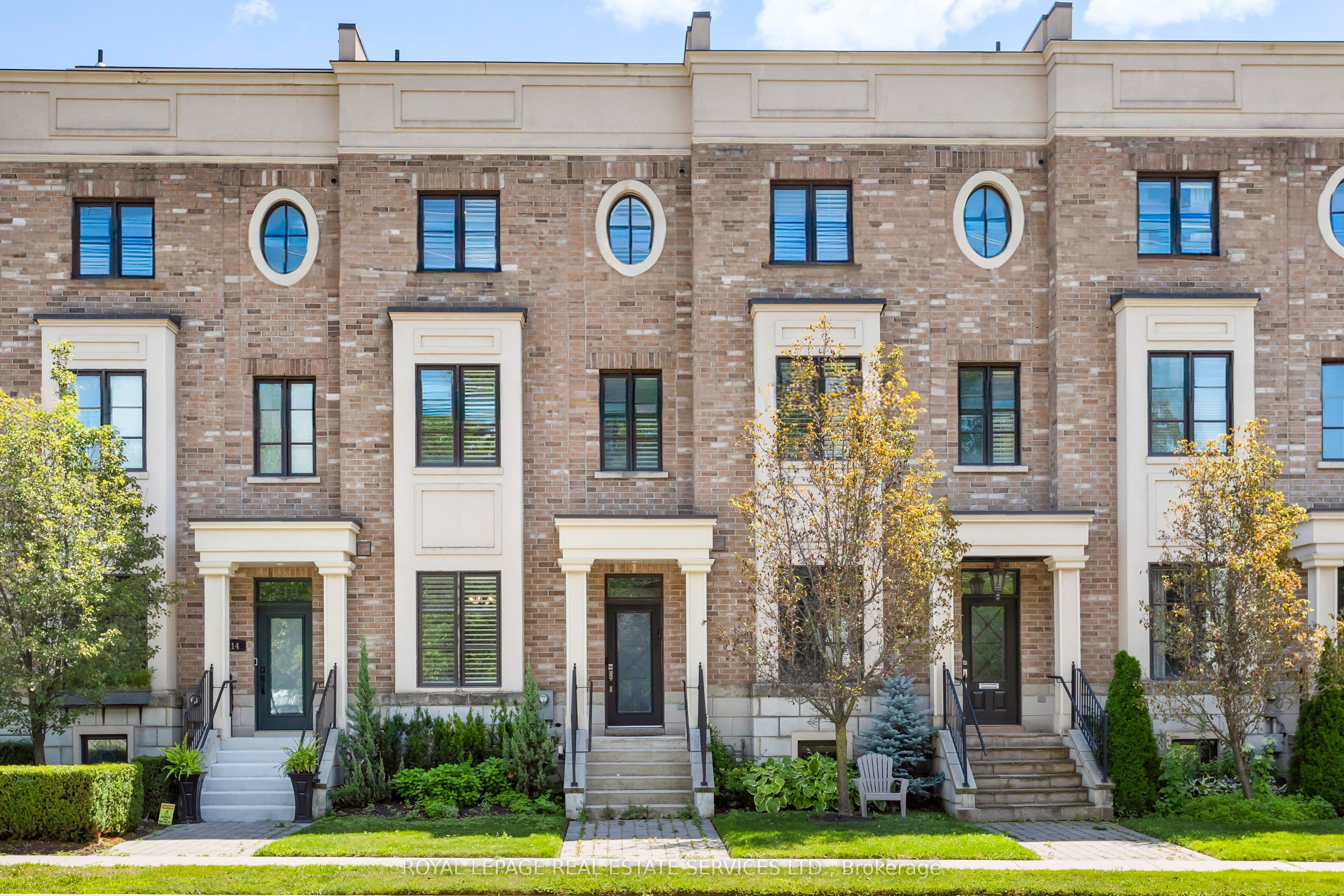 216 Rebecca Street photo 1