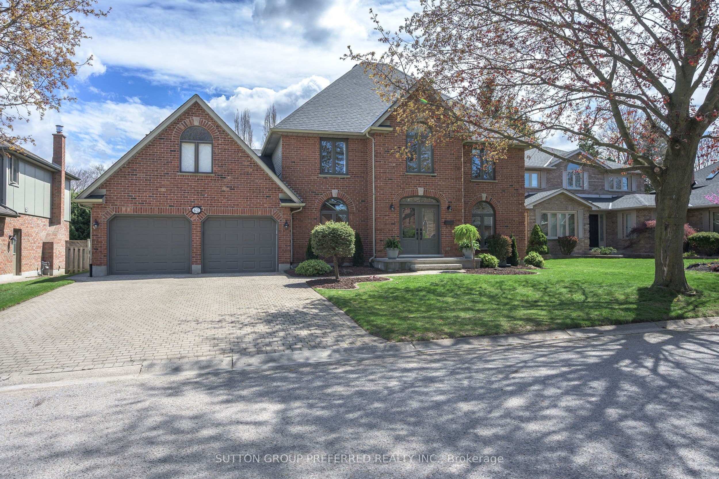 62 Carriage Hill Drive photo 1