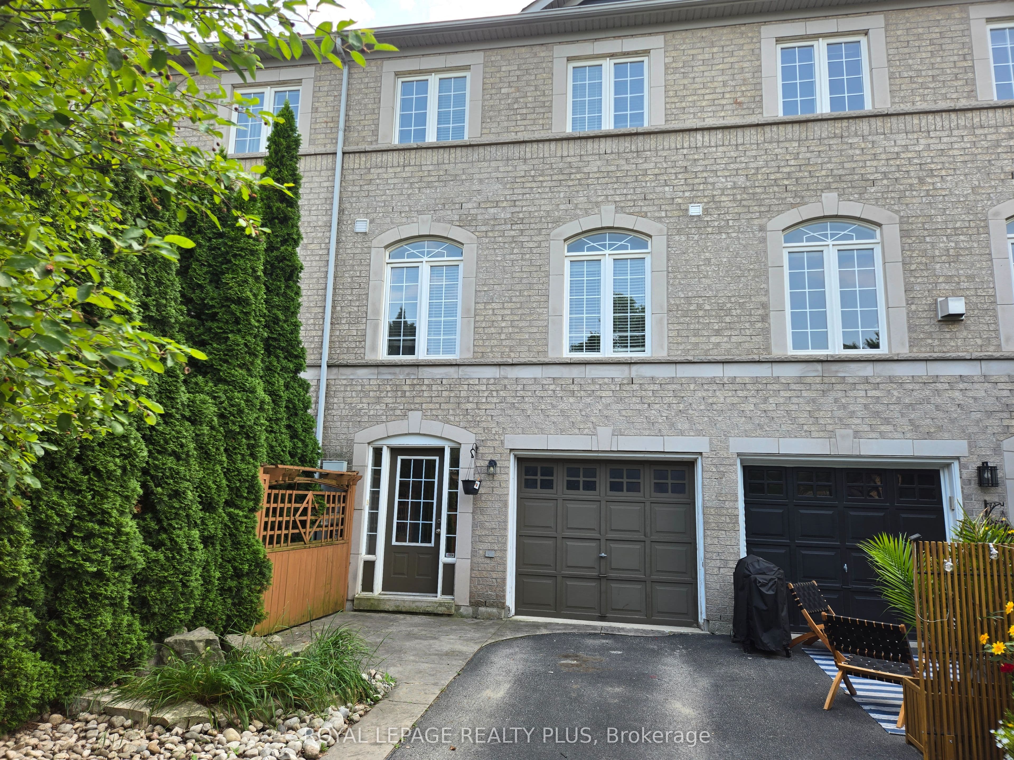 2333 Sutton Drive photo 1